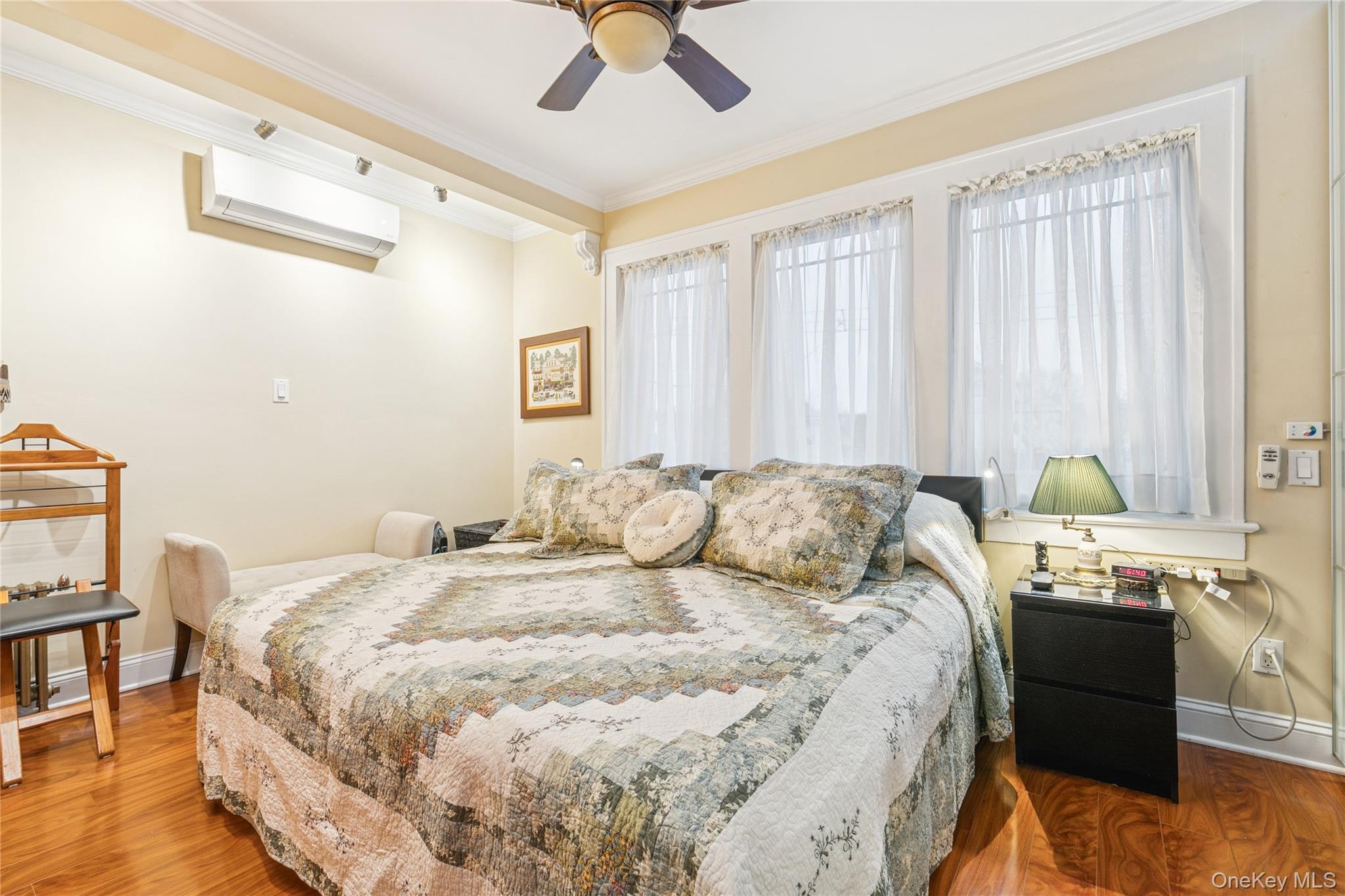 87-15 258th Street, Floral Park, NY 11001