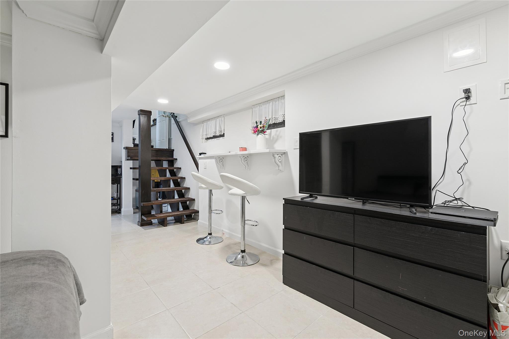 87-15 258th Street, Floral Park, NY 11001