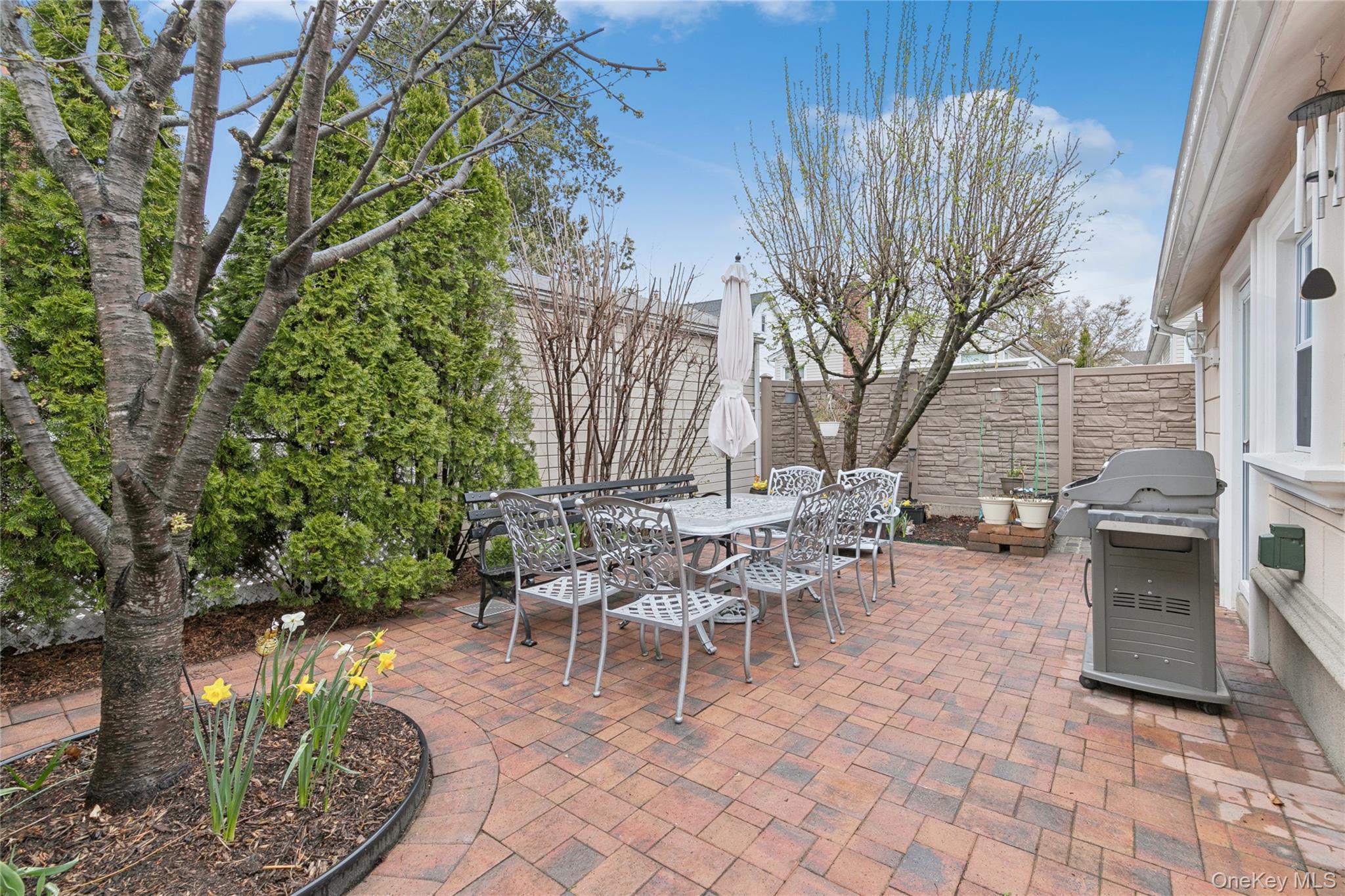 87-15 258th Street, Floral Park, NY 11001