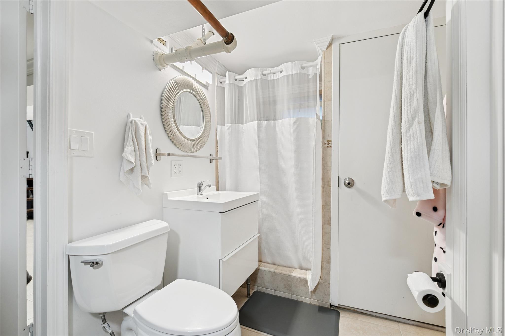 87-15 258th Street, Floral Park, NY 11001