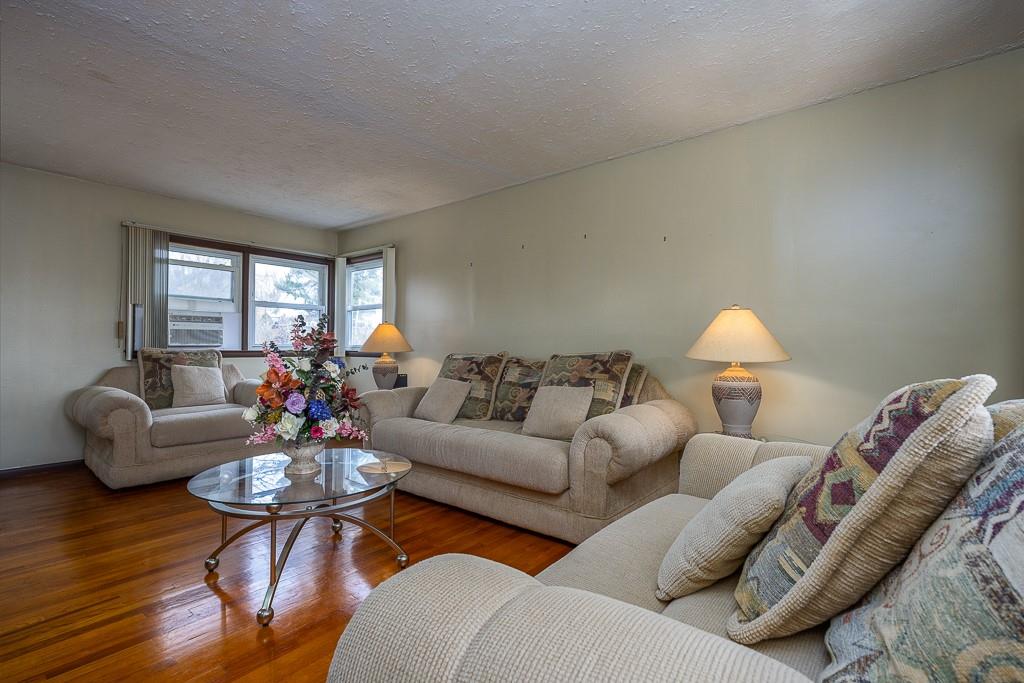 1 Debaun Place, Spring Valley, NY 10977