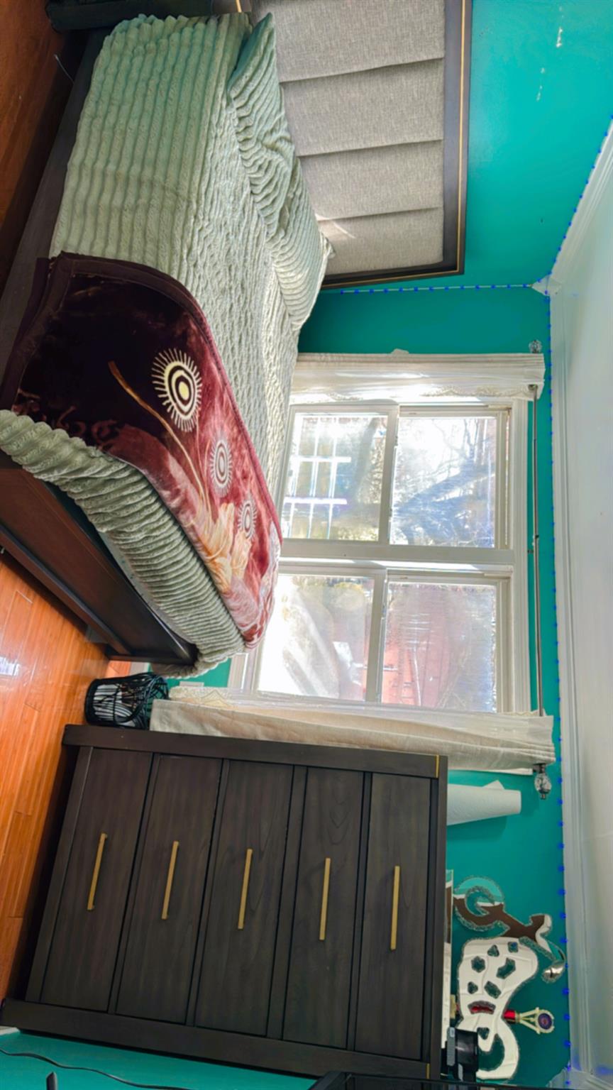 73 Hamilton Avenue, Valley Stream, NY 11580