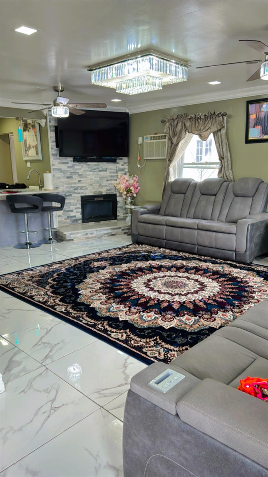 73 Hamilton Avenue, Valley Stream, NY 11580