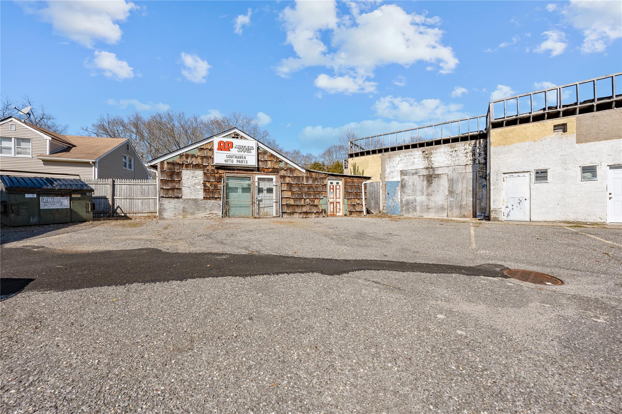 1200 + 2800 Montauk Highway, Brookhaven, NY 11719