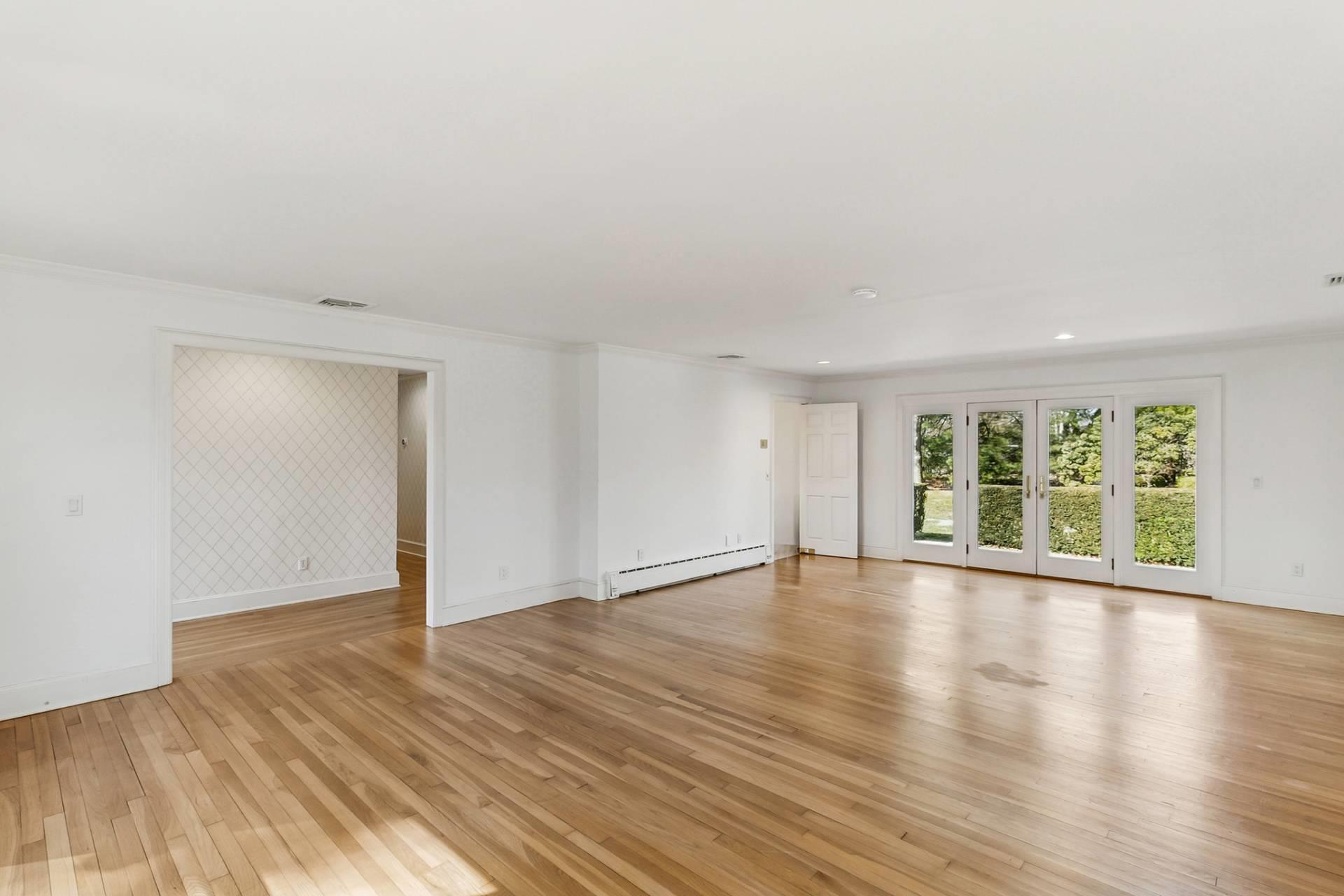 119 Breese Lane, Southampton, NY 11968