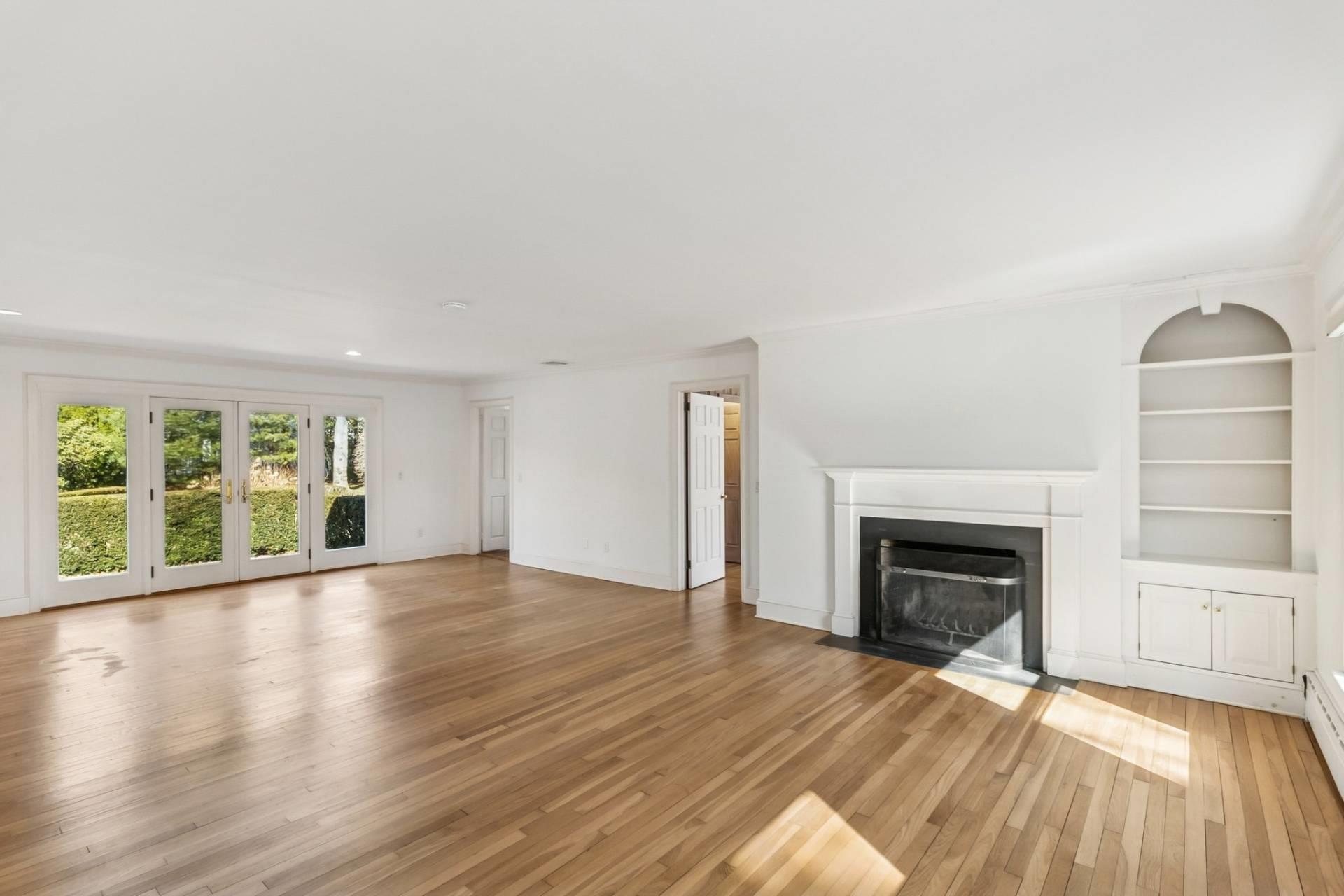 119 Breese Lane, Southampton, NY 11968