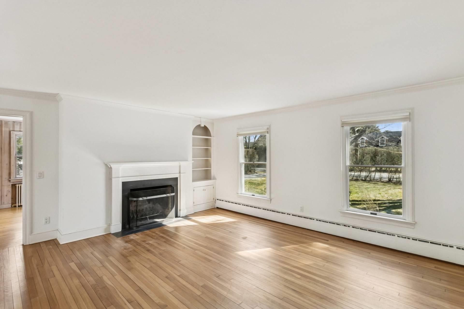 119 Breese Lane, Southampton, NY 11968