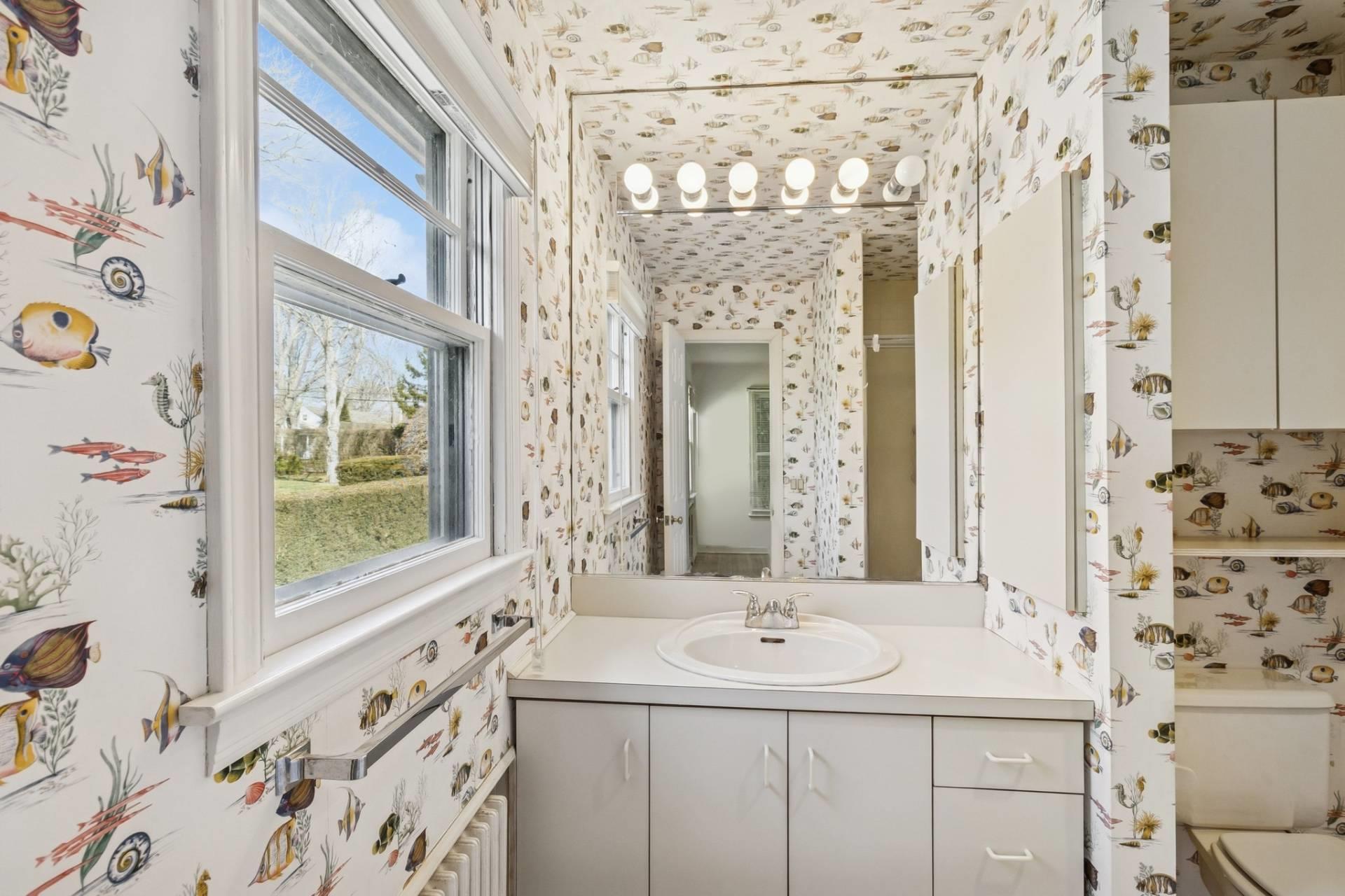 119 Breese Lane, Southampton, NY 11968