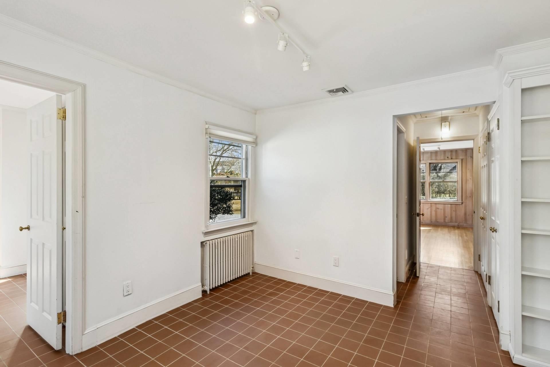 119 Breese Lane, Southampton, NY 11968