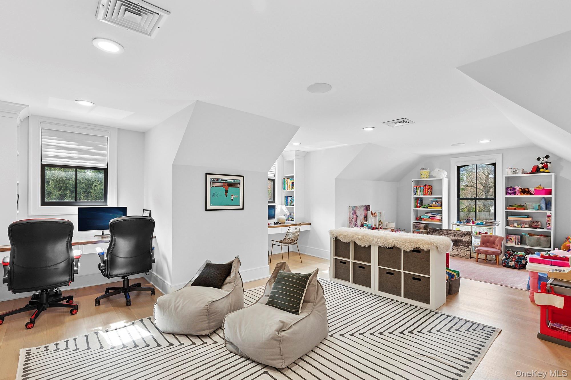 89 Pound Hollow Road, Old Brookville, NY 11545