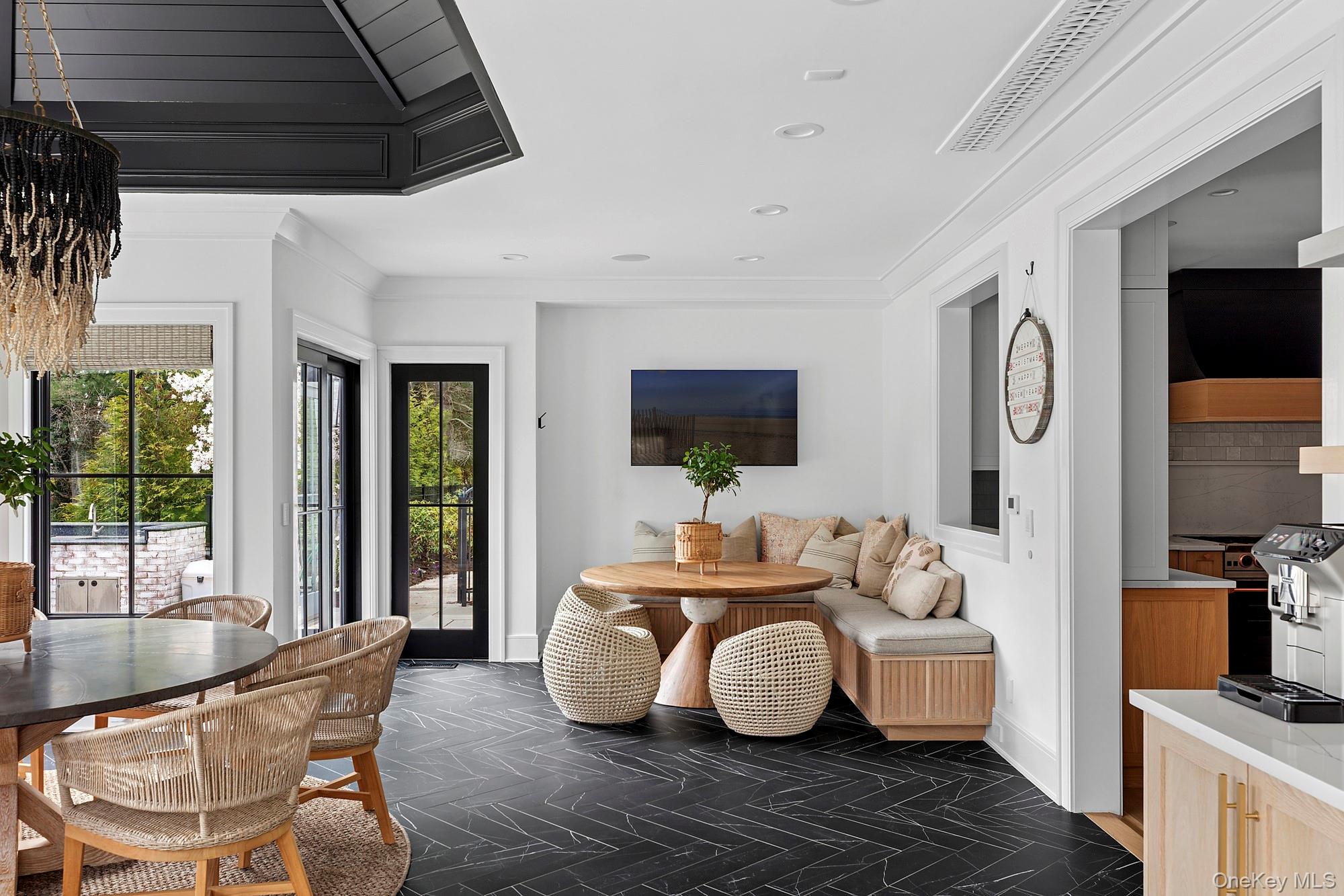 89 Pound Hollow Road, Old Brookville, NY 11545