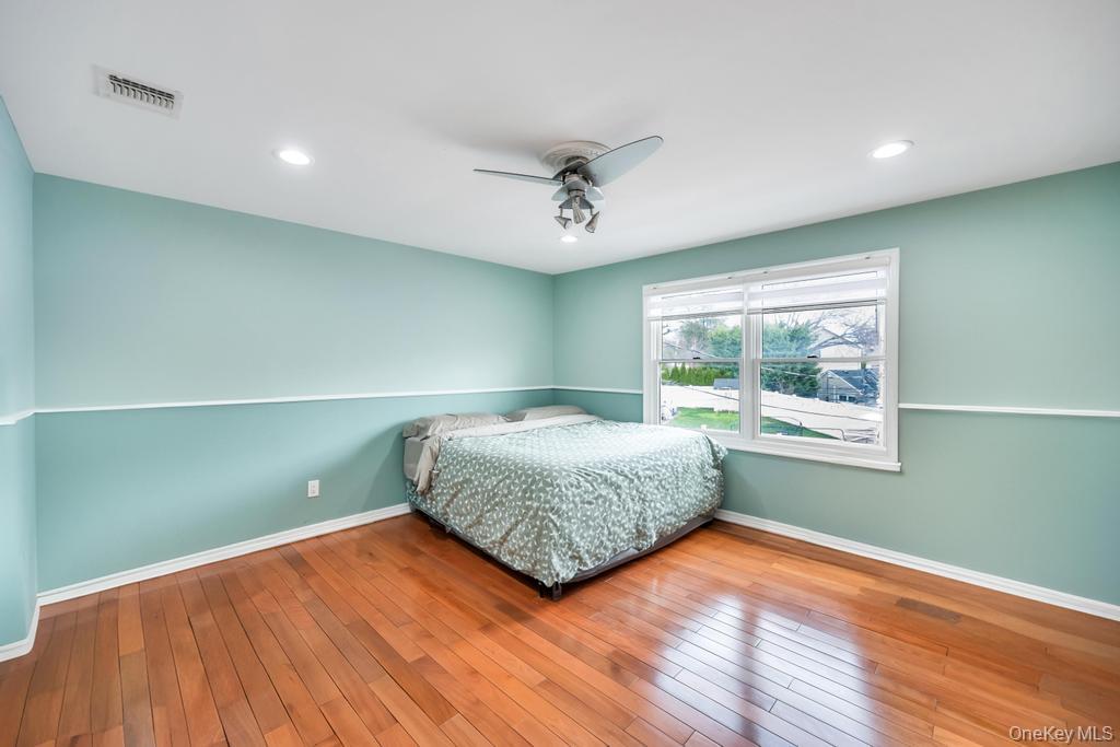 6 Garden Circle, Syosset, NY 11791