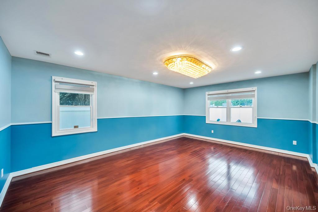 6 Garden Circle, Syosset, NY 11791