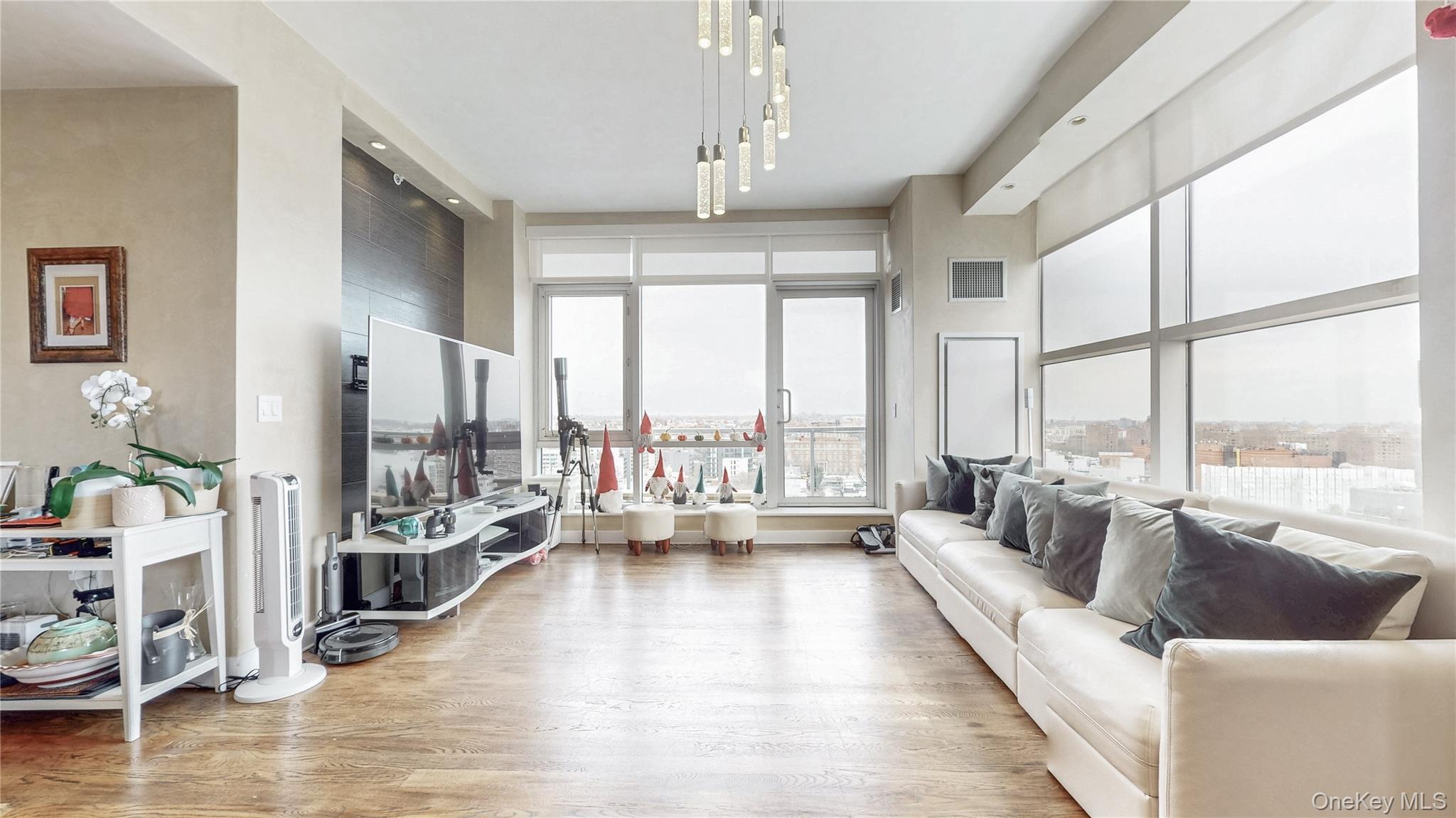 11-24 31st Avenue, Astoria, NY 11106