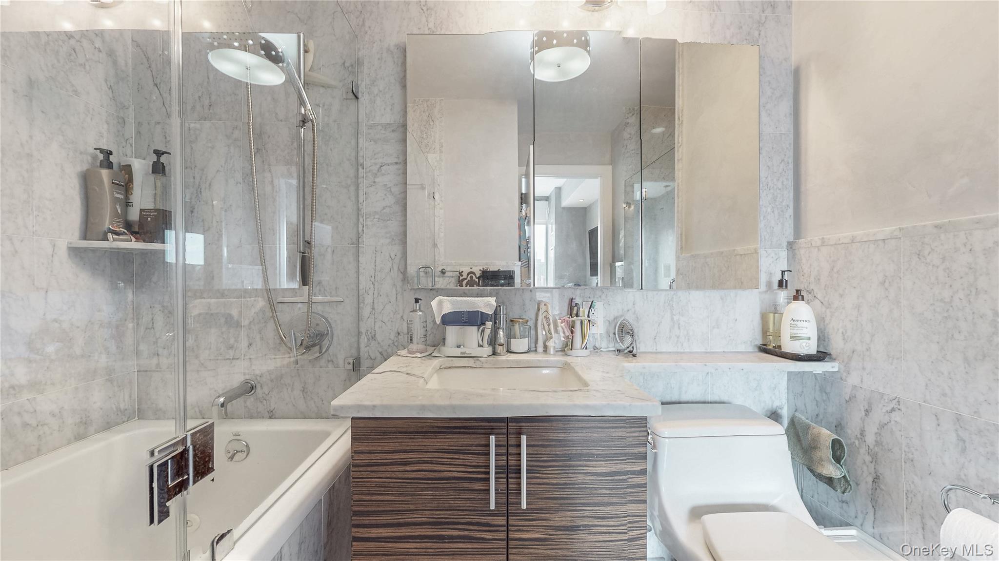 11-24 31st Avenue, Astoria, NY 11106