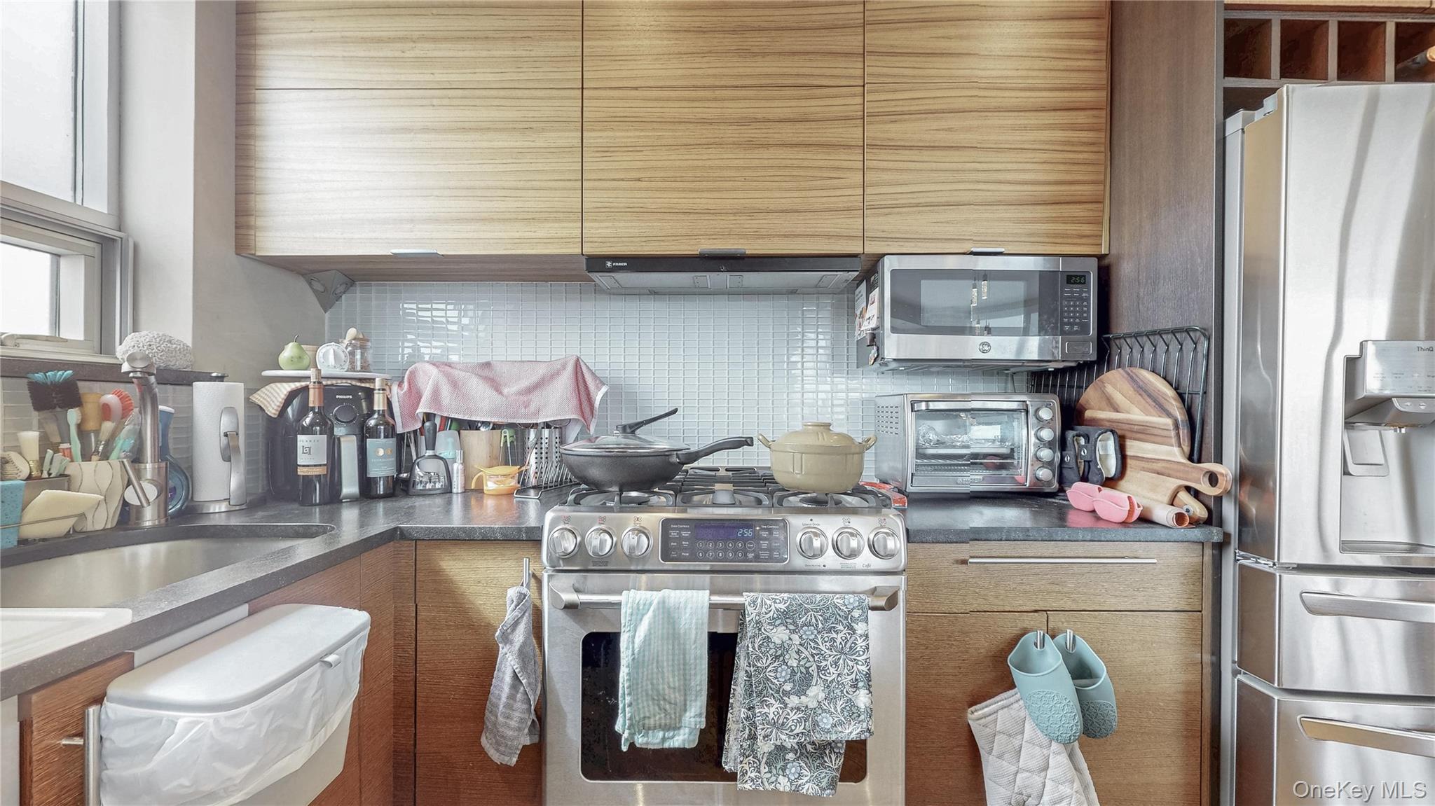 11-24 31st Avenue, Astoria, NY 11106