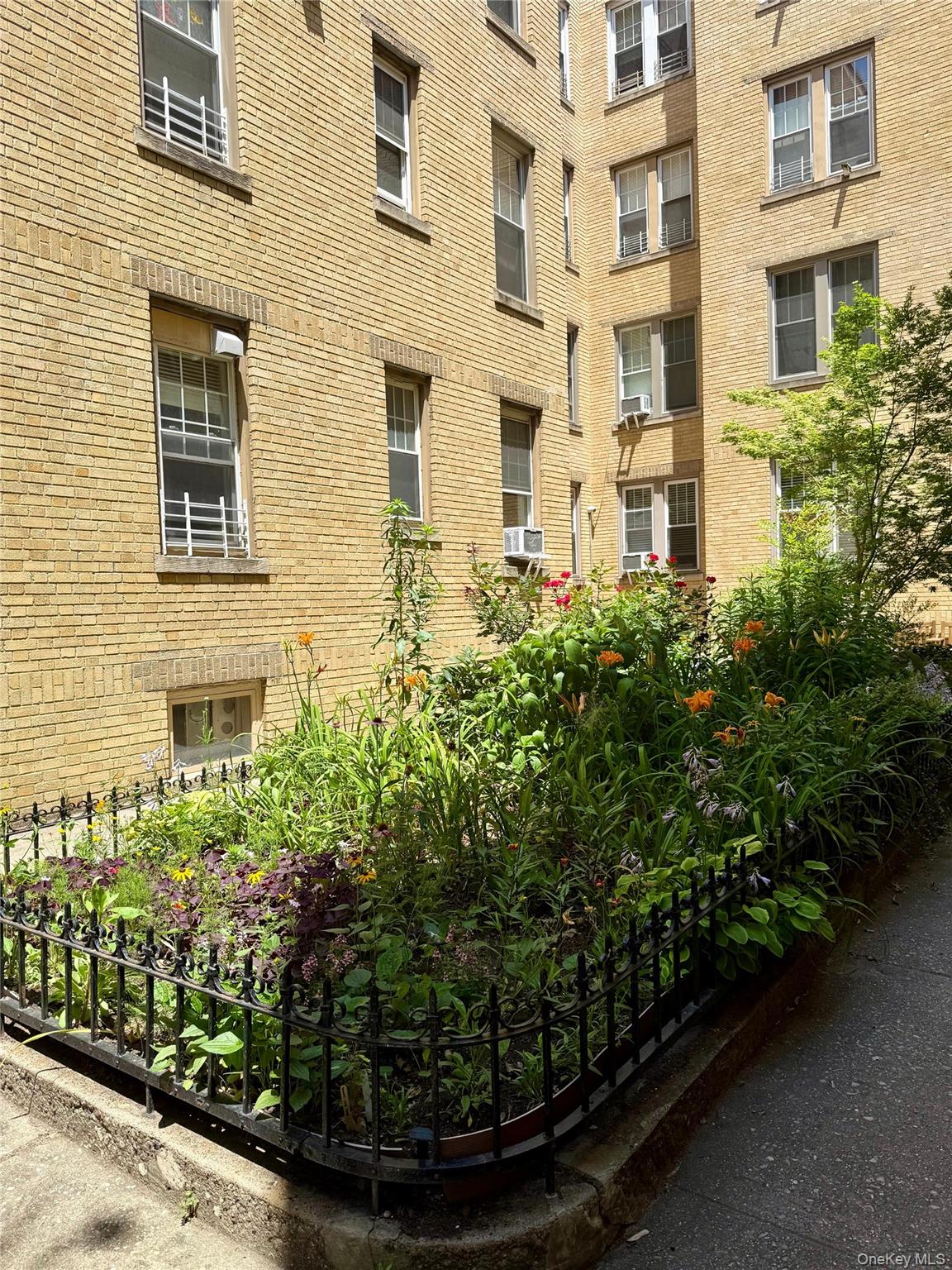 561 41st Street # 2C, Brooklyn, NY 11232