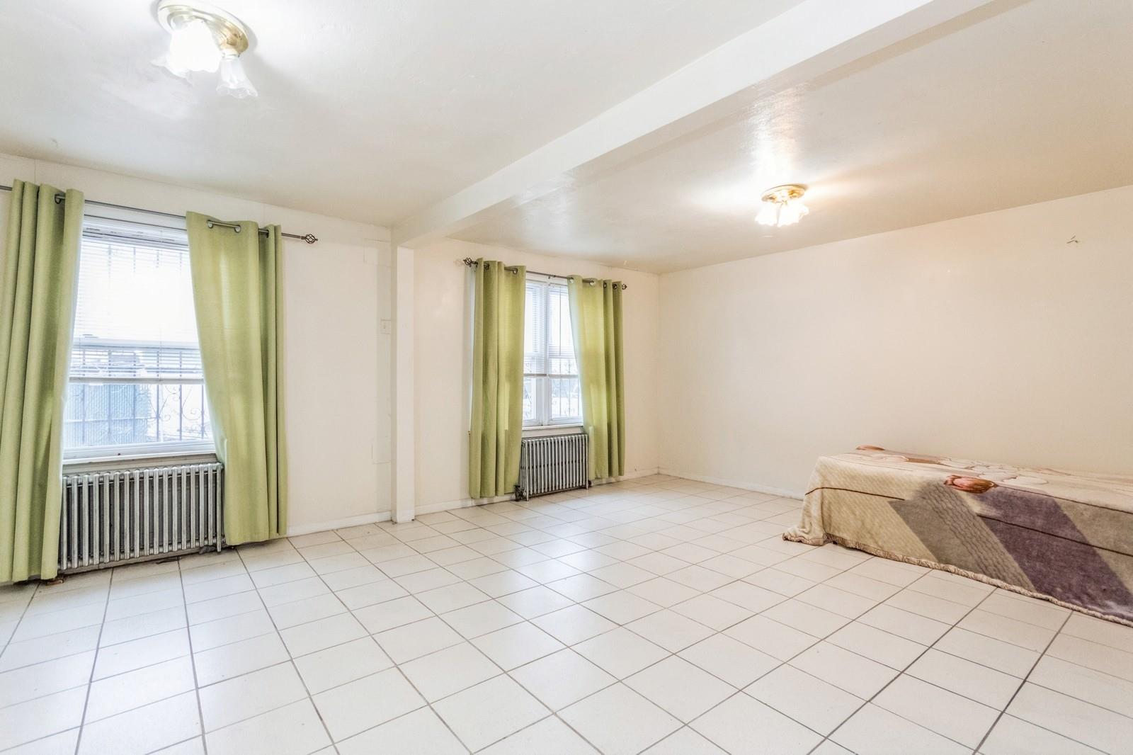 4121 Grace Avenue, Bronx, NY 10466