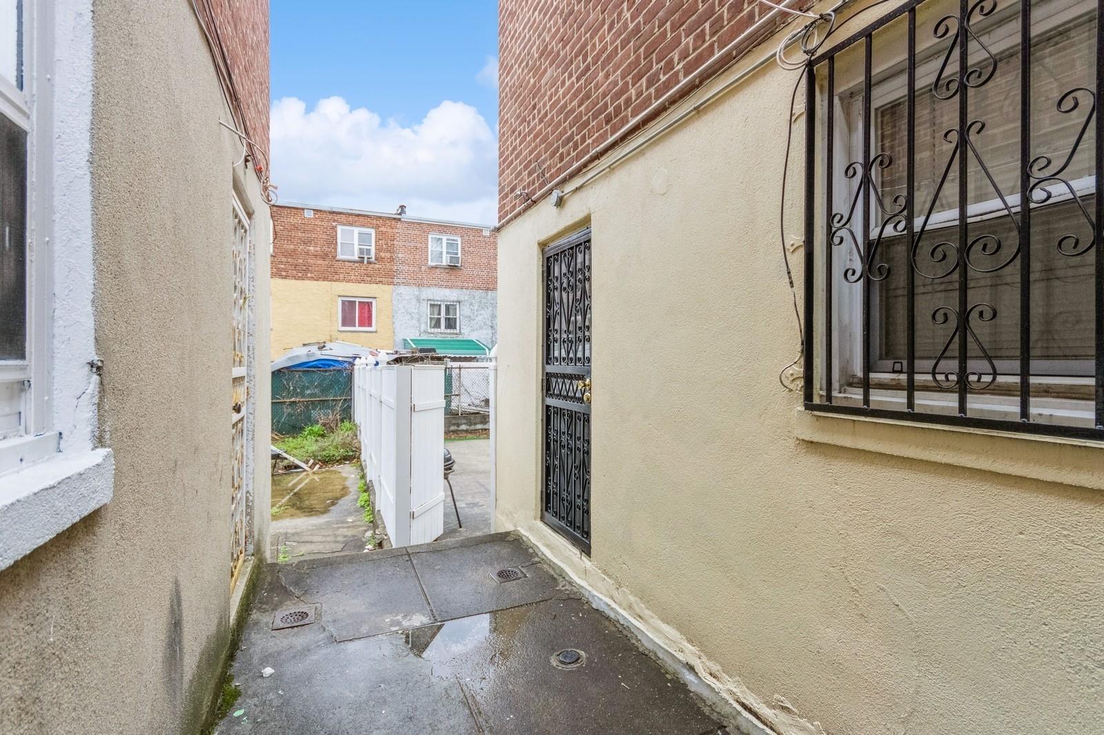 4121 Grace Avenue, Bronx, NY 10466