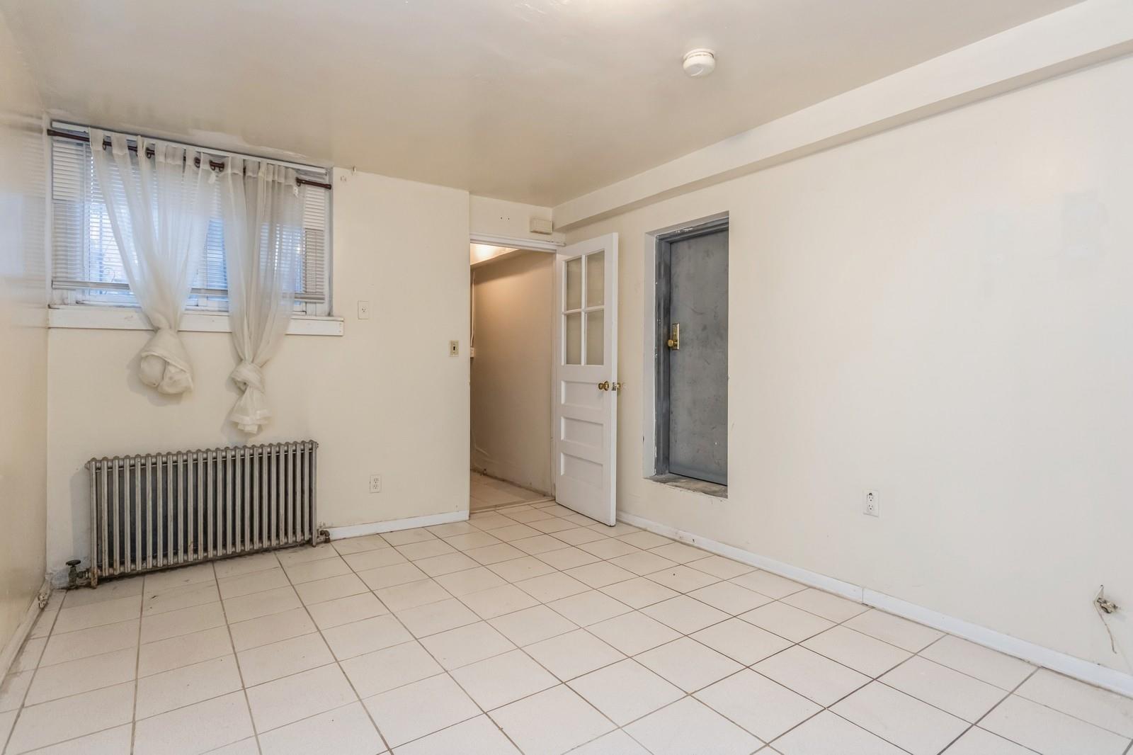 4121 Grace Avenue, Bronx, NY 10466