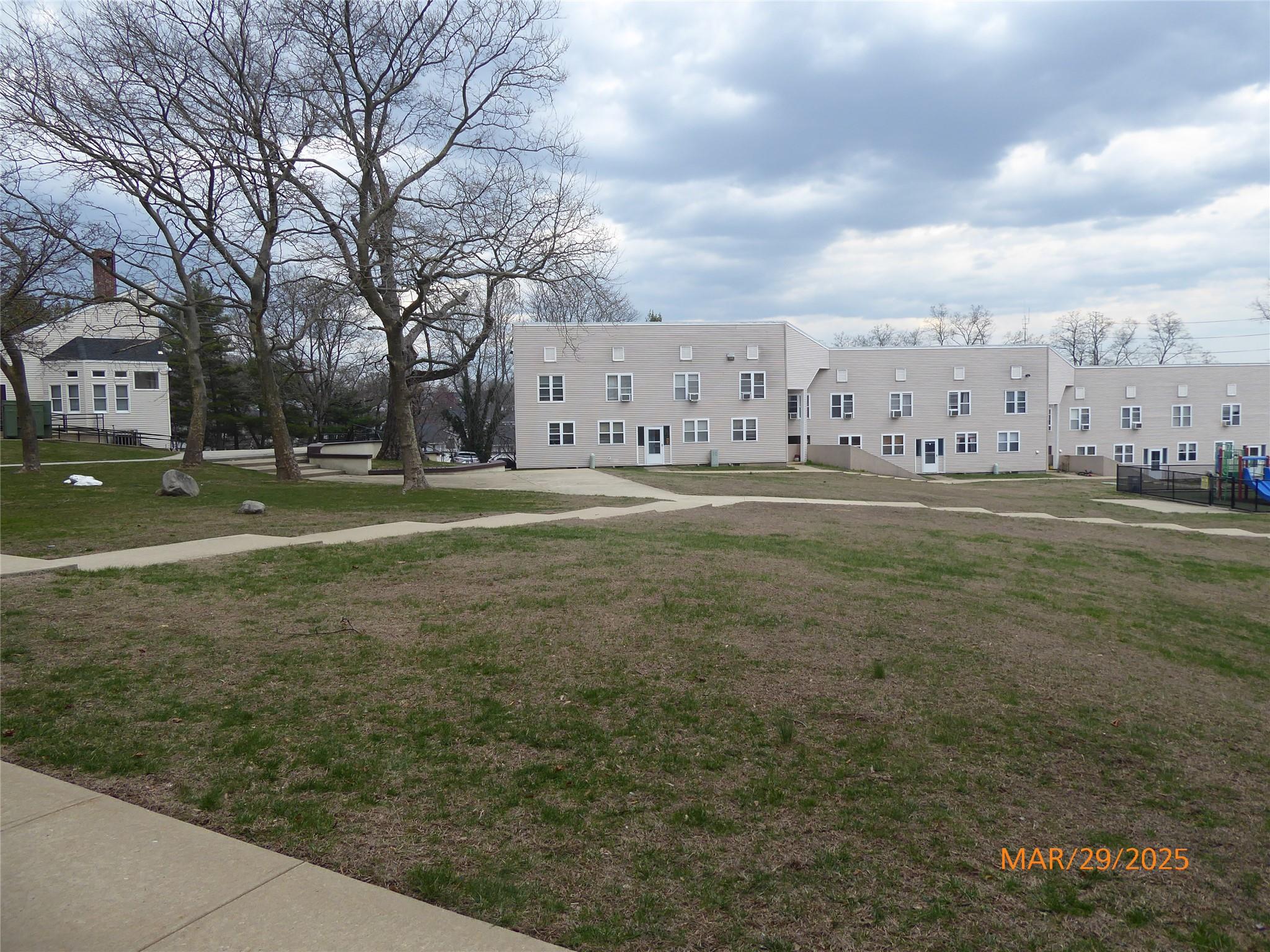 280 Lowndes Avenue # 111G, Huntington Station, NY 11746