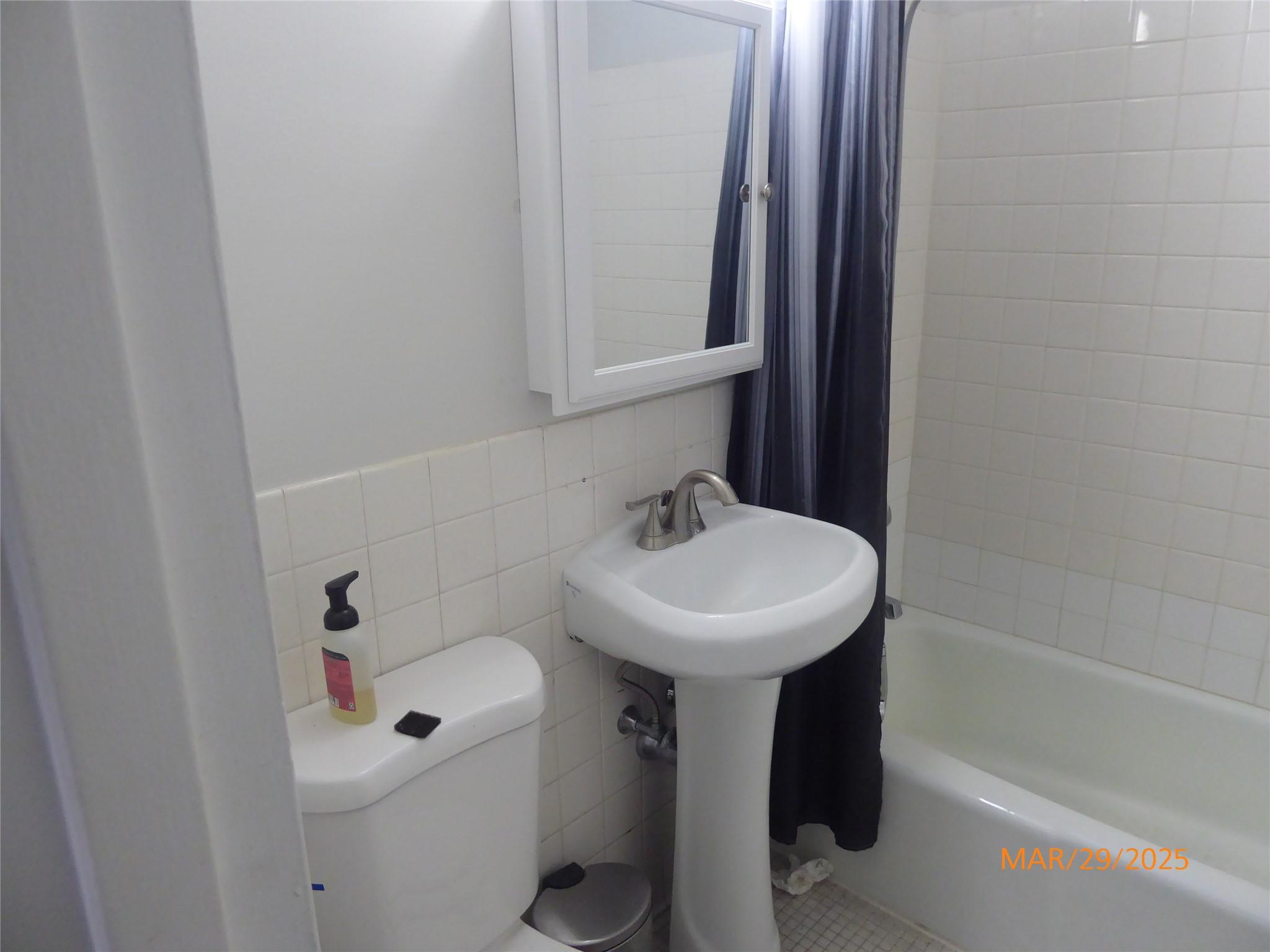 280 Lowndes Avenue # 111G, Huntington Station, NY 11746