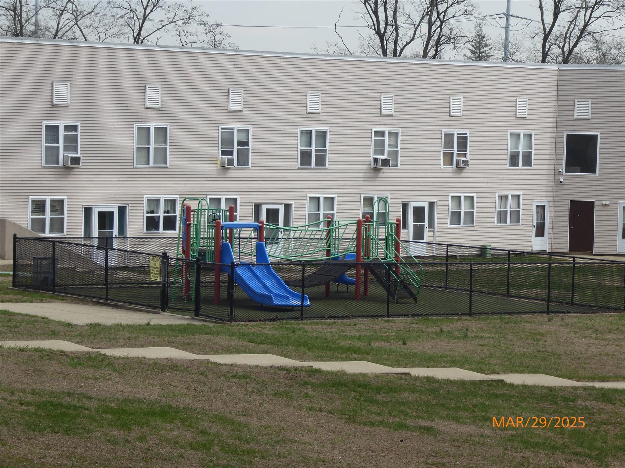 280 Lowndes Avenue # 111G, Huntington Station, NY 11746