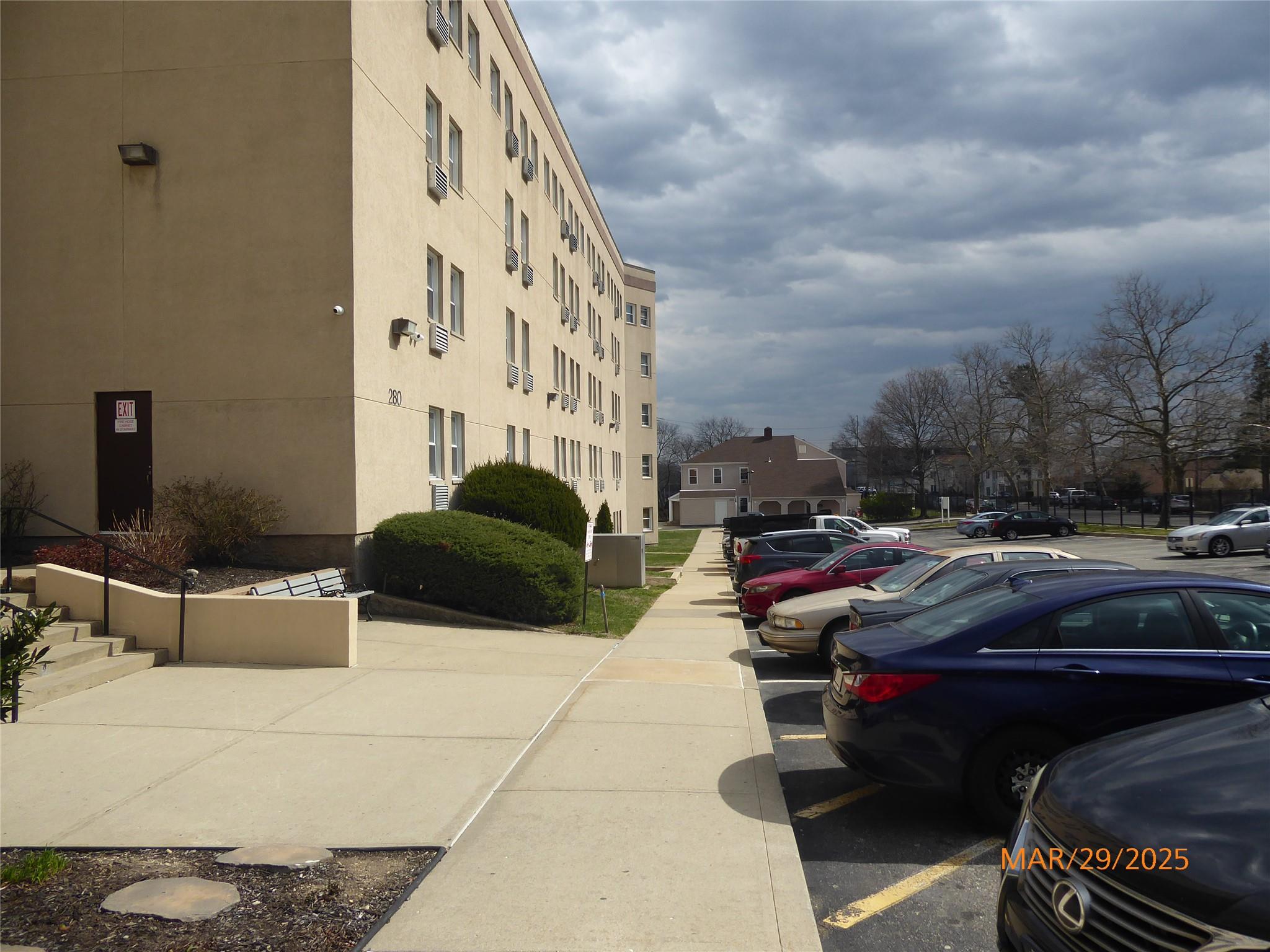 280 Lowndes Avenue # 111G, Huntington Station, NY 11746