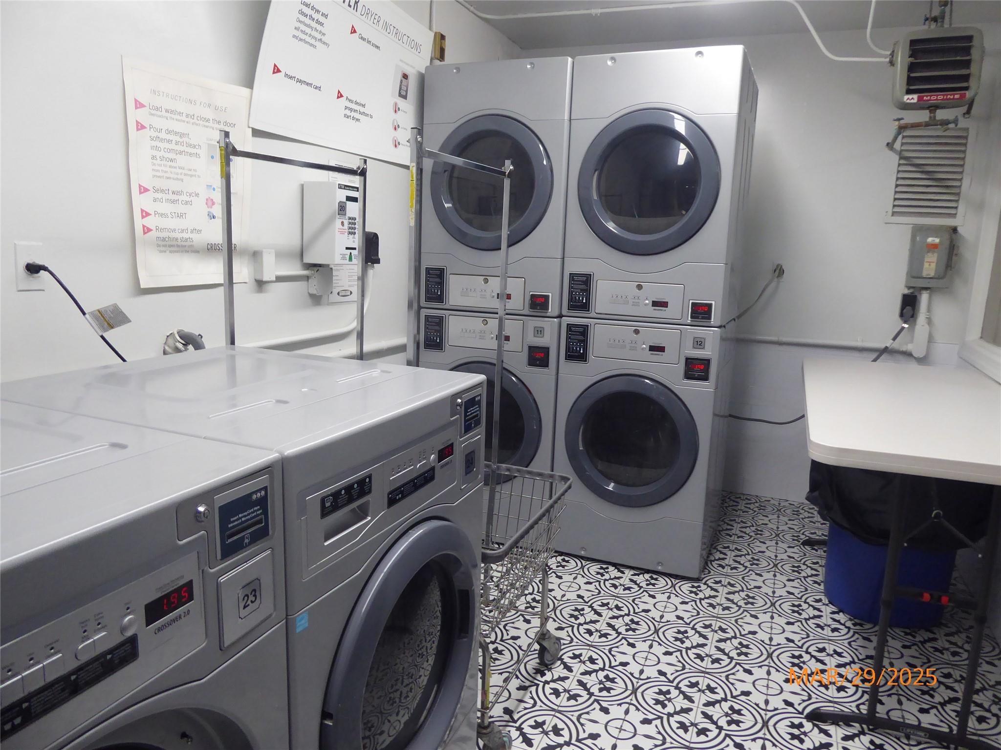 280 Lowndes Avenue # 111G, Huntington Station, NY 11746