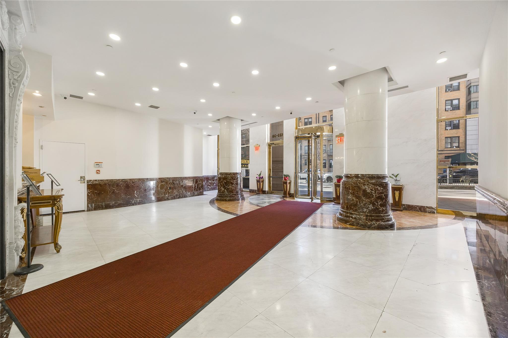 13338 sanford ave # 20B, Flushing, NY 11355