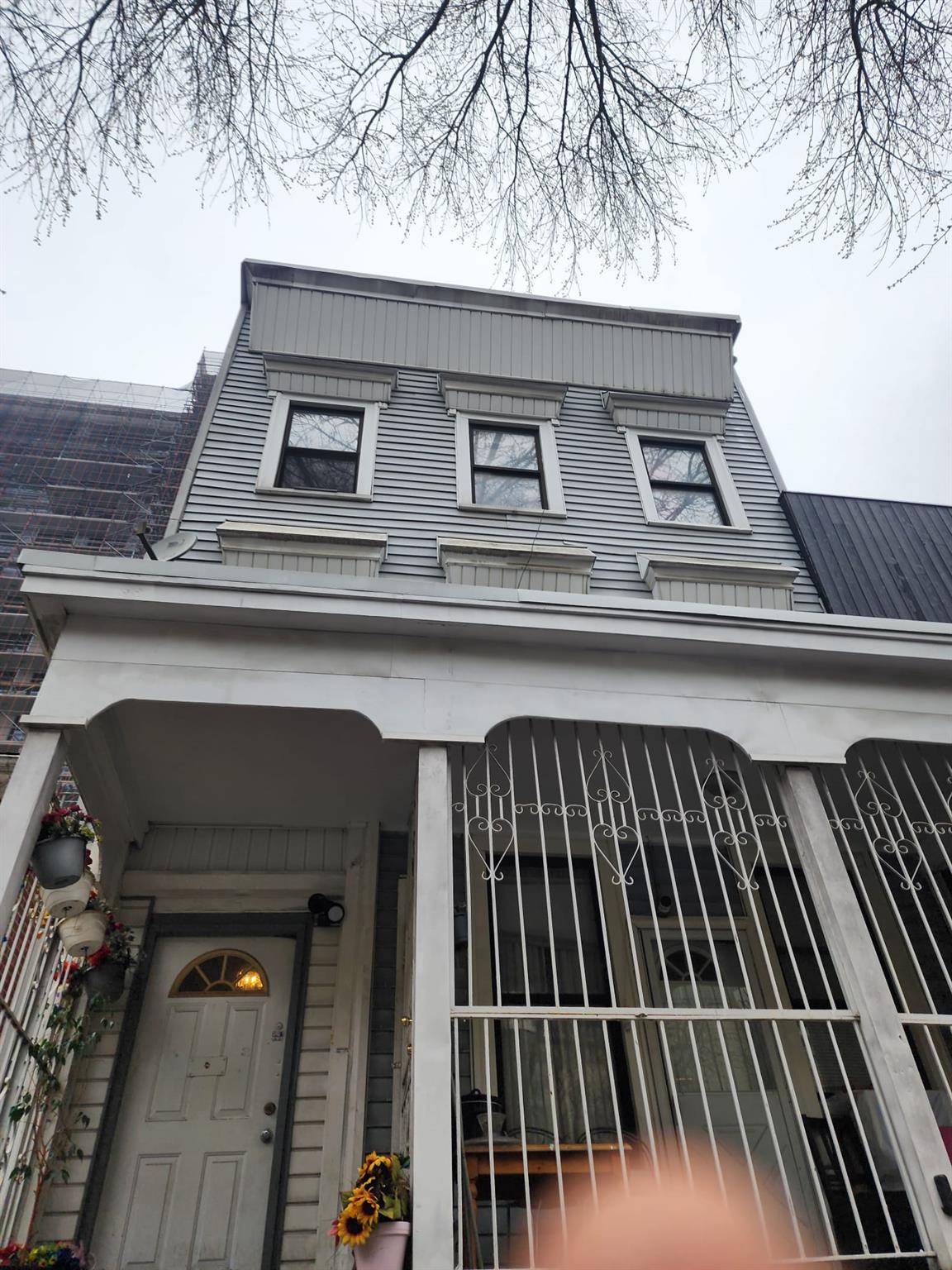 885 Pacific Street, Brooklyn, NY 11238