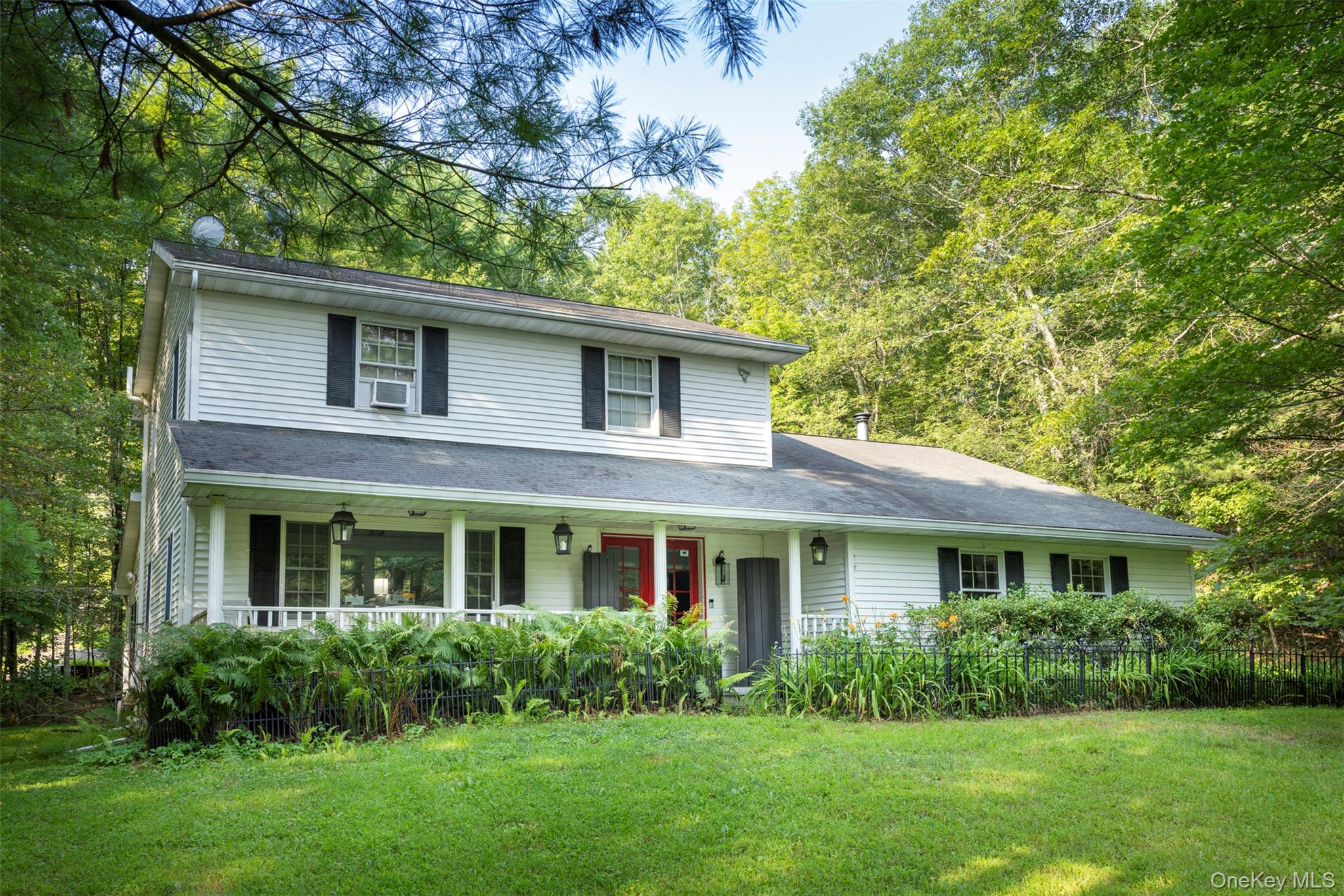1521 GLASCO Turnpike, Woodstock, NY 12498