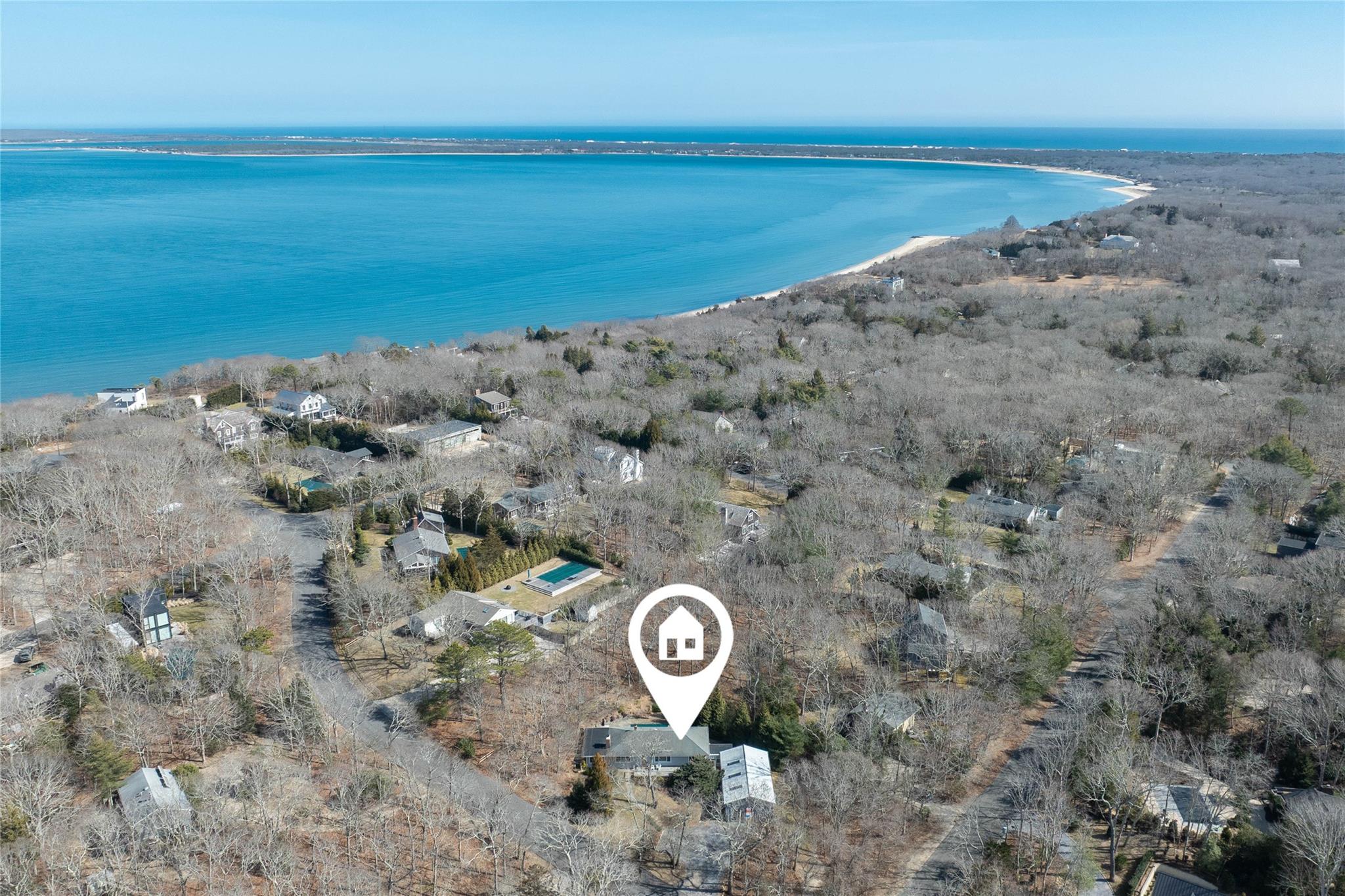 2 Captains Walk, East Hampton, NY 11937