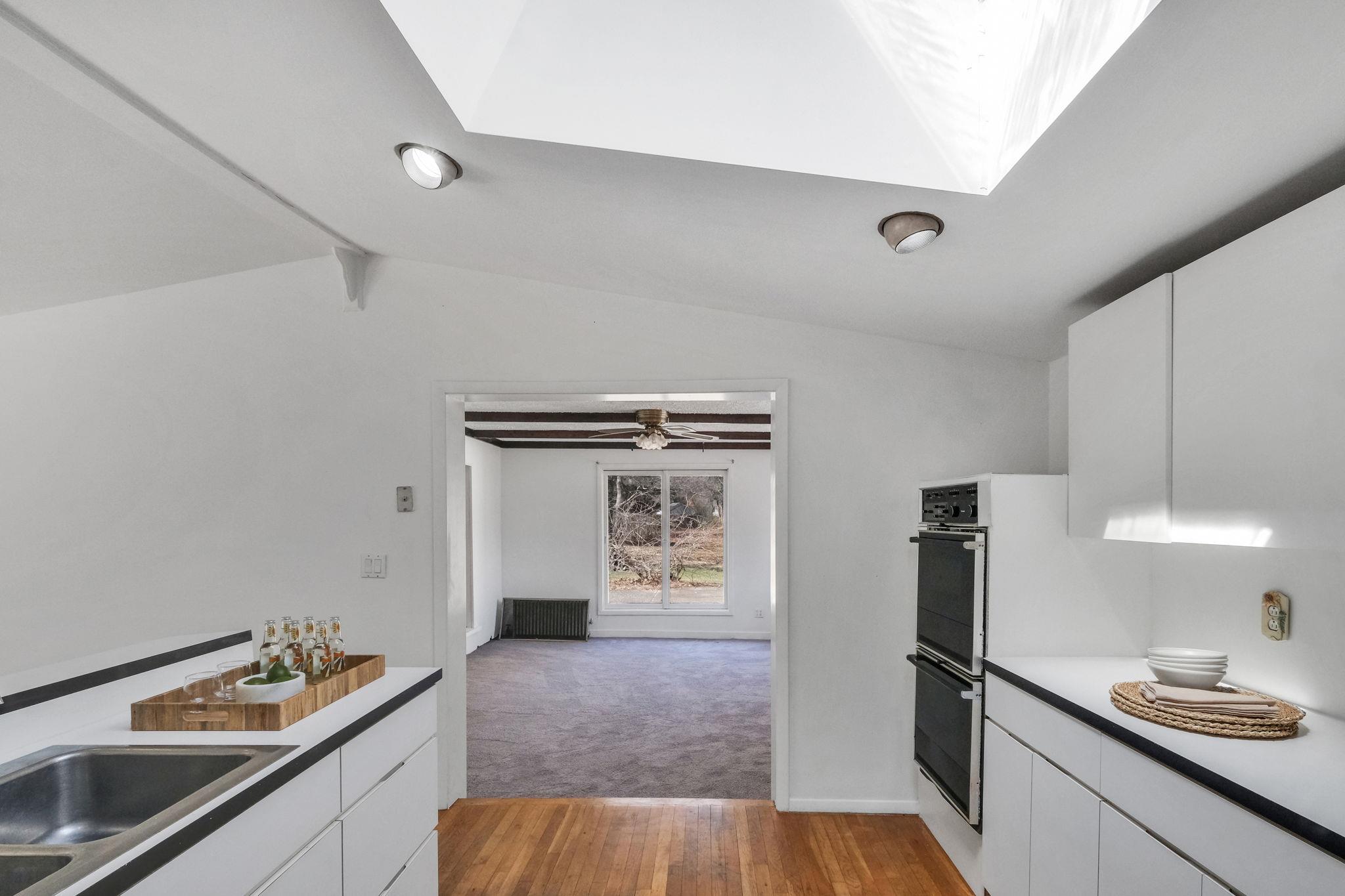 15 Community Road, Coram, NY 11727