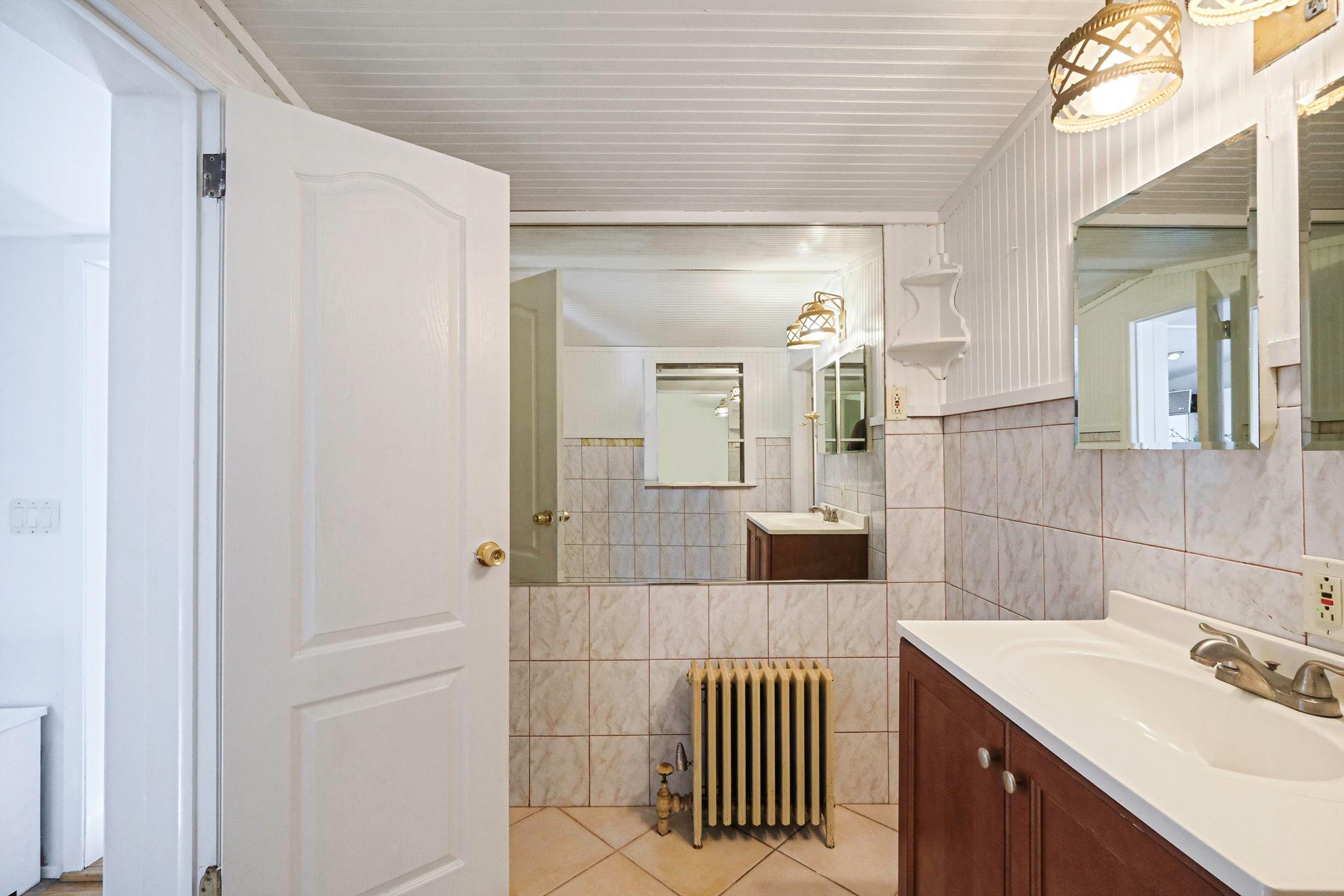 15 Community Road, Coram, NY 11727