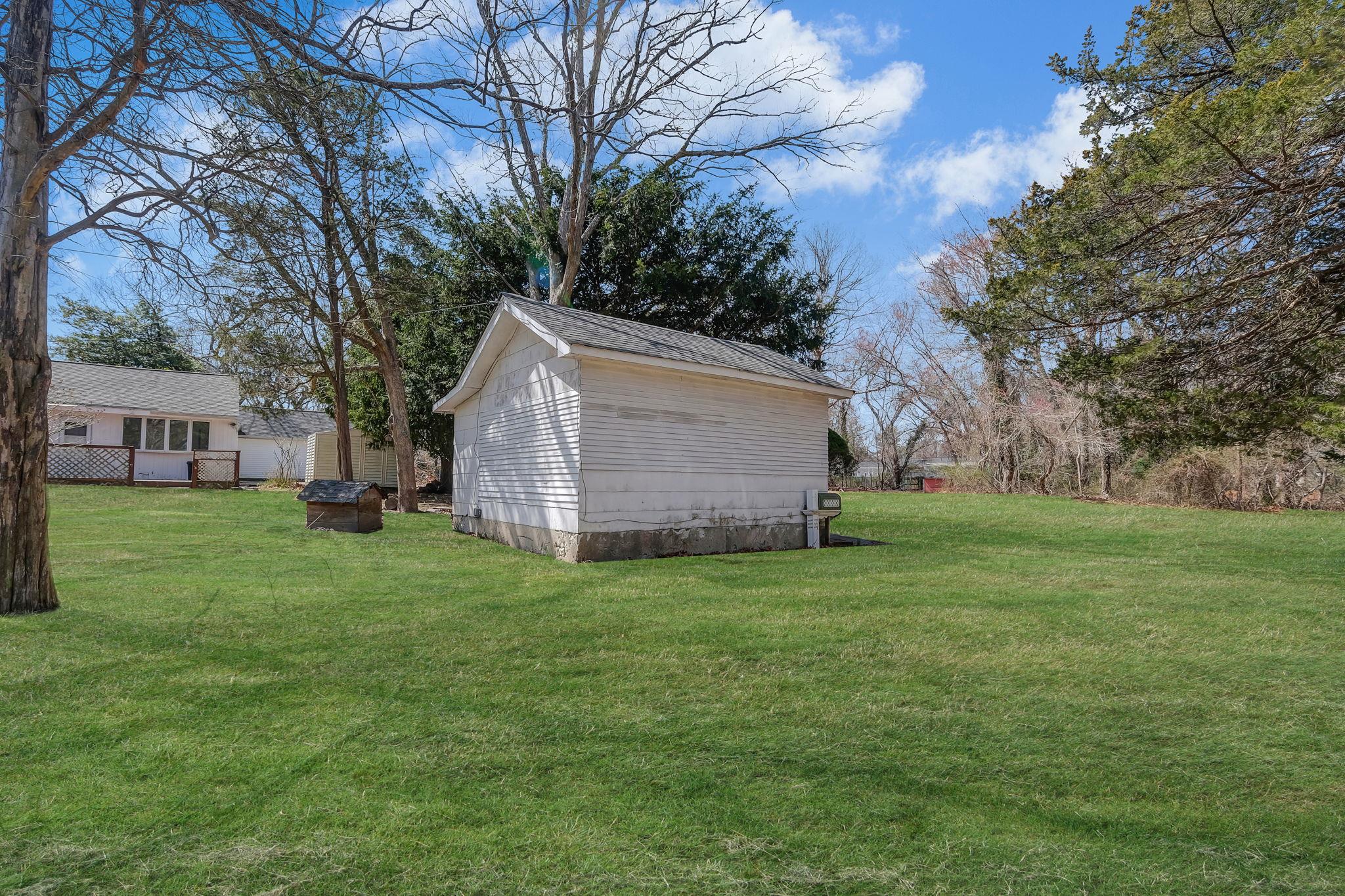 15 Community Road, Coram, NY 11727