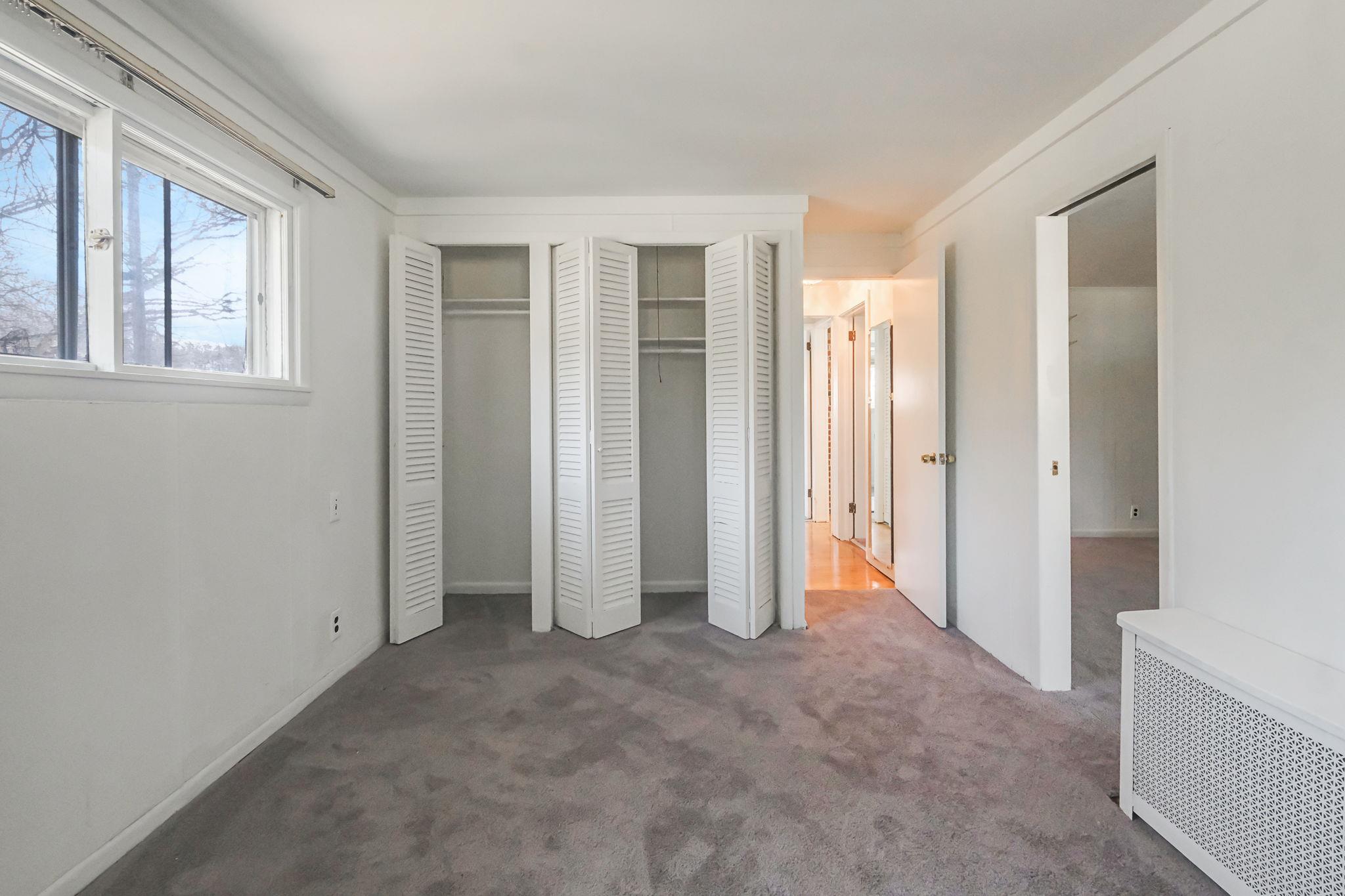 15 Community Road, Coram, NY 11727