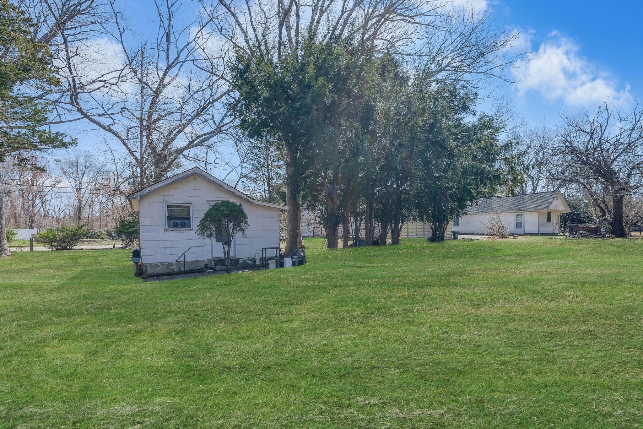 15 Community Road, Coram, NY 11727