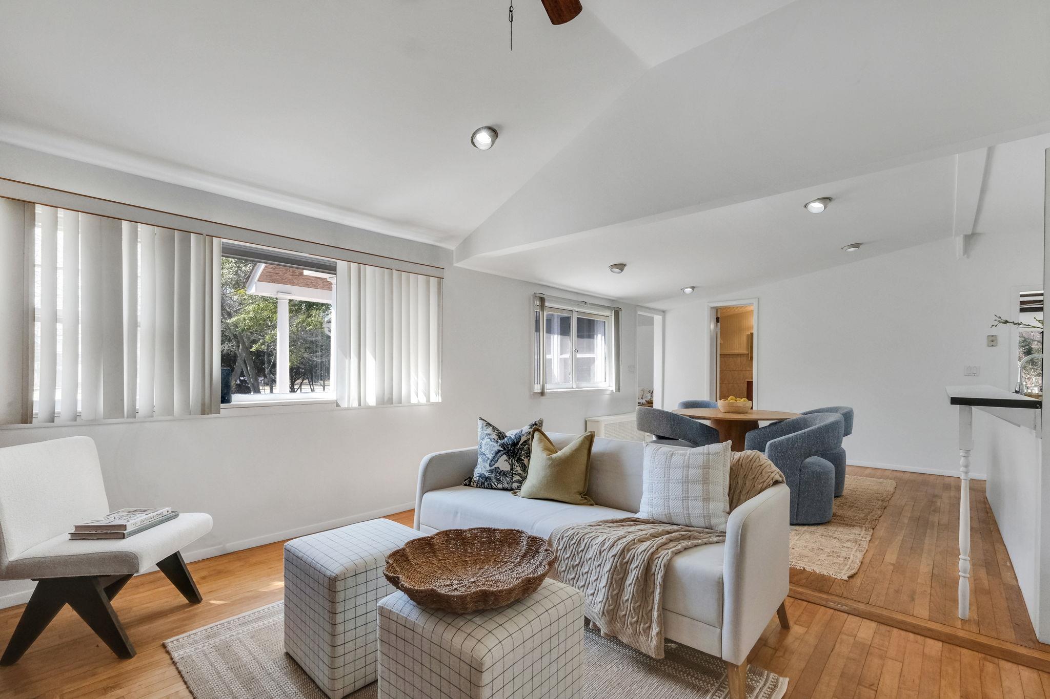 15 Community Road, Coram, NY 11727