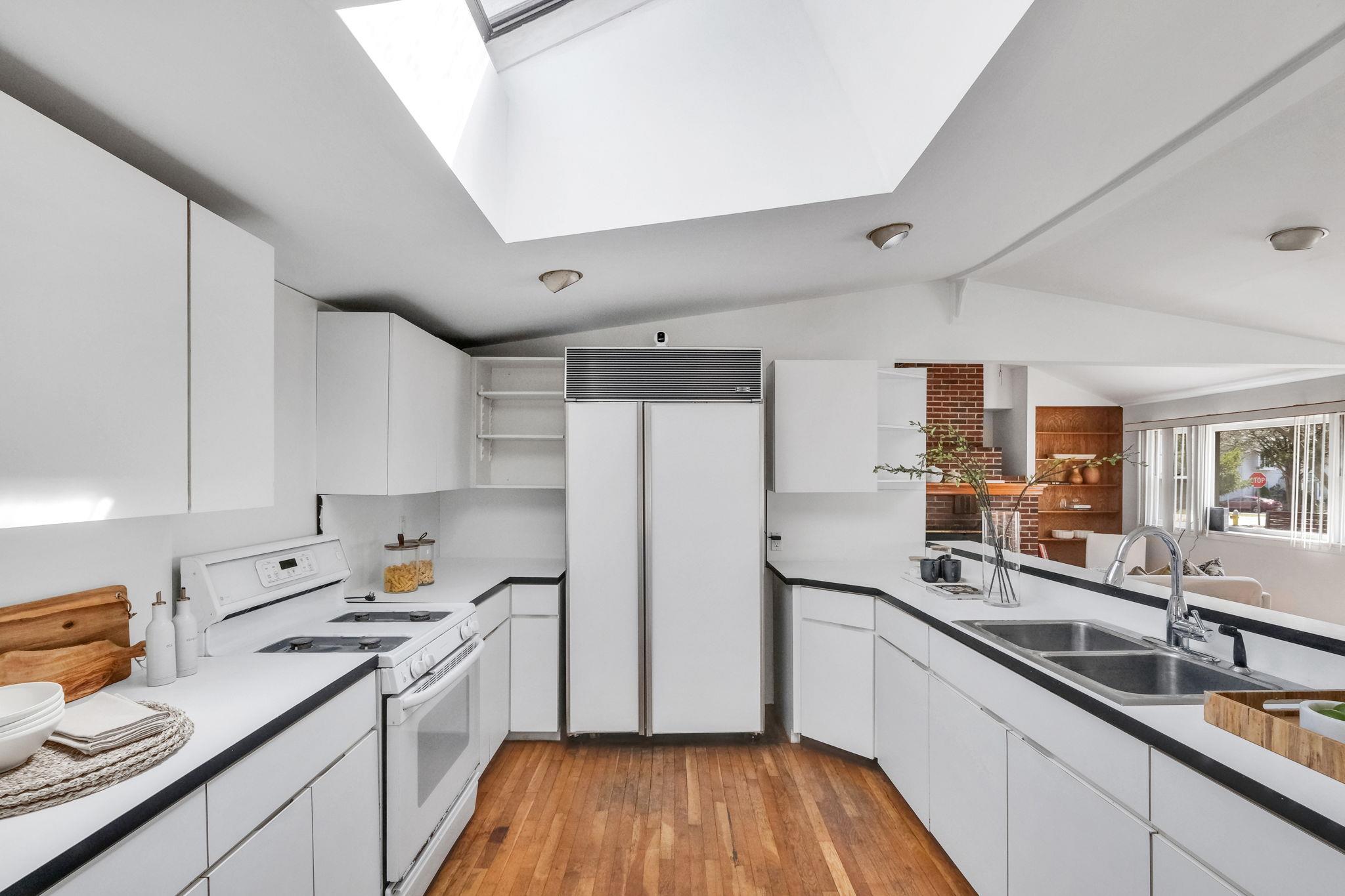 15 Community Road, Coram, NY 11727