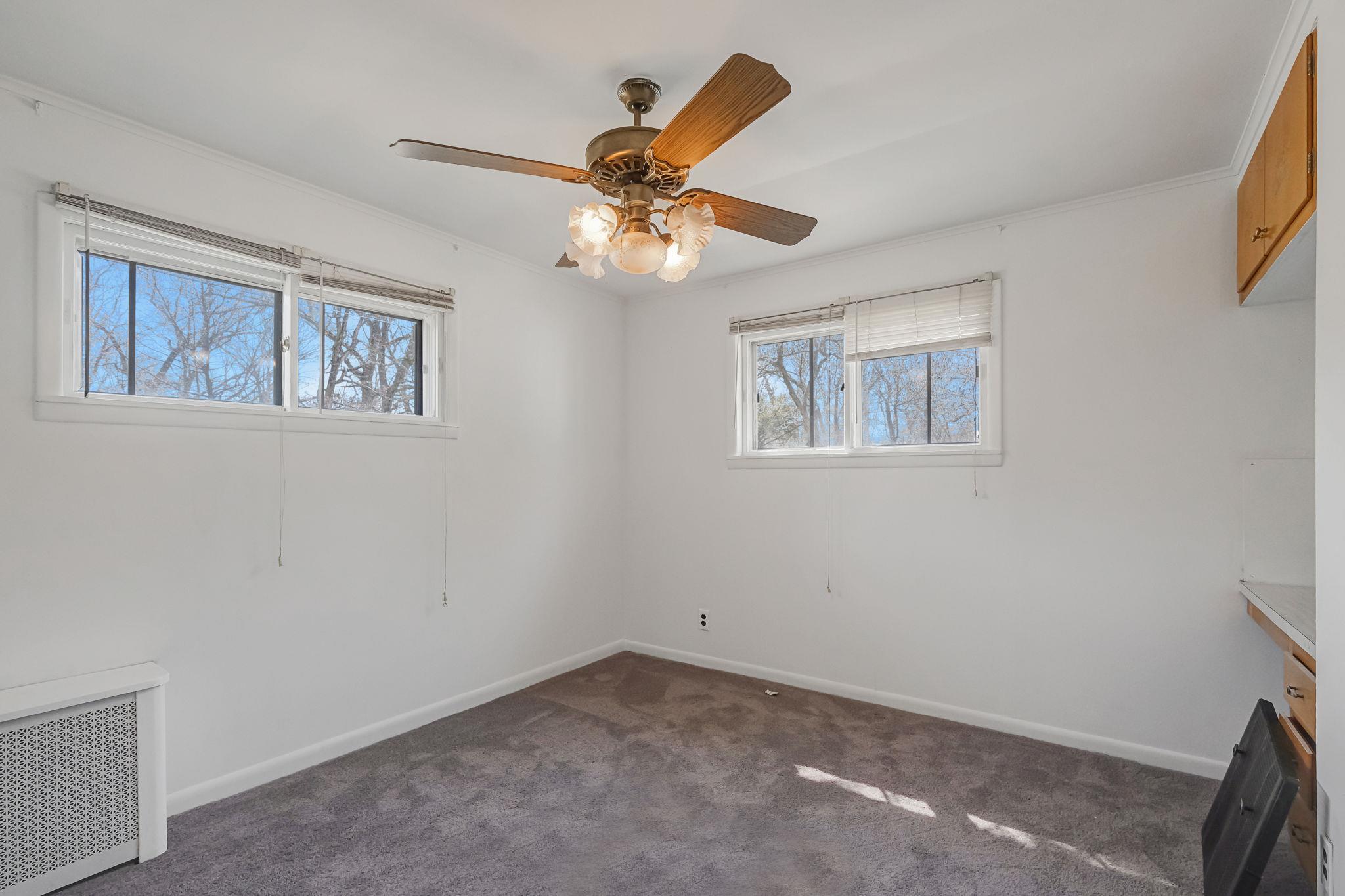 15 Community Road, Coram, NY 11727