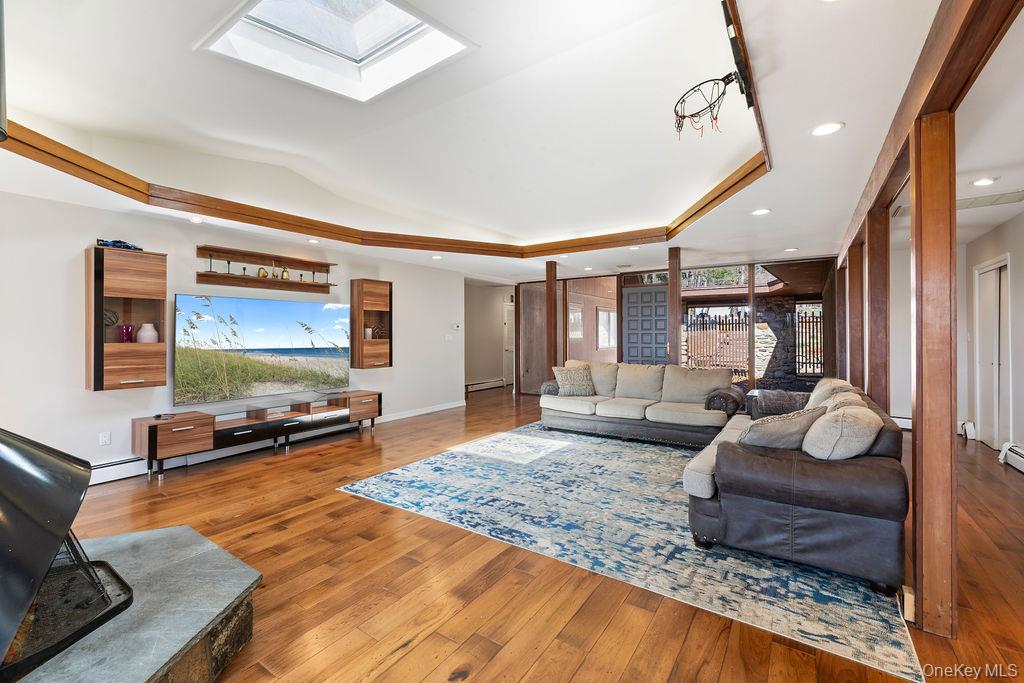 5 Laura Lane, Pomona, NY 10970