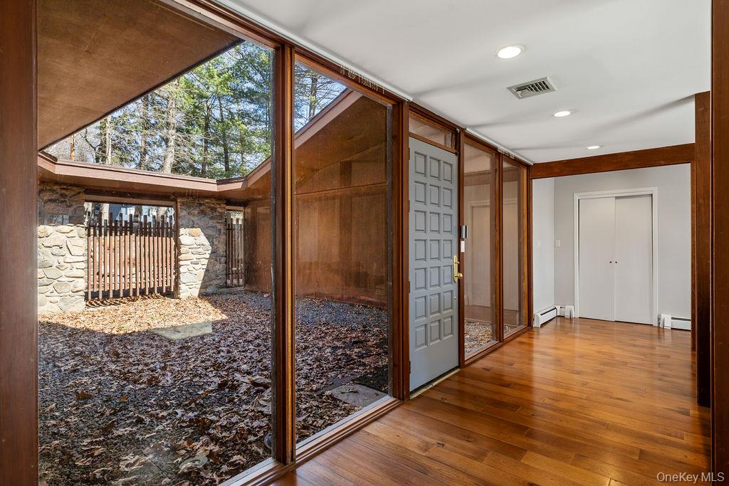 5 Laura Lane, Pomona, NY 10970