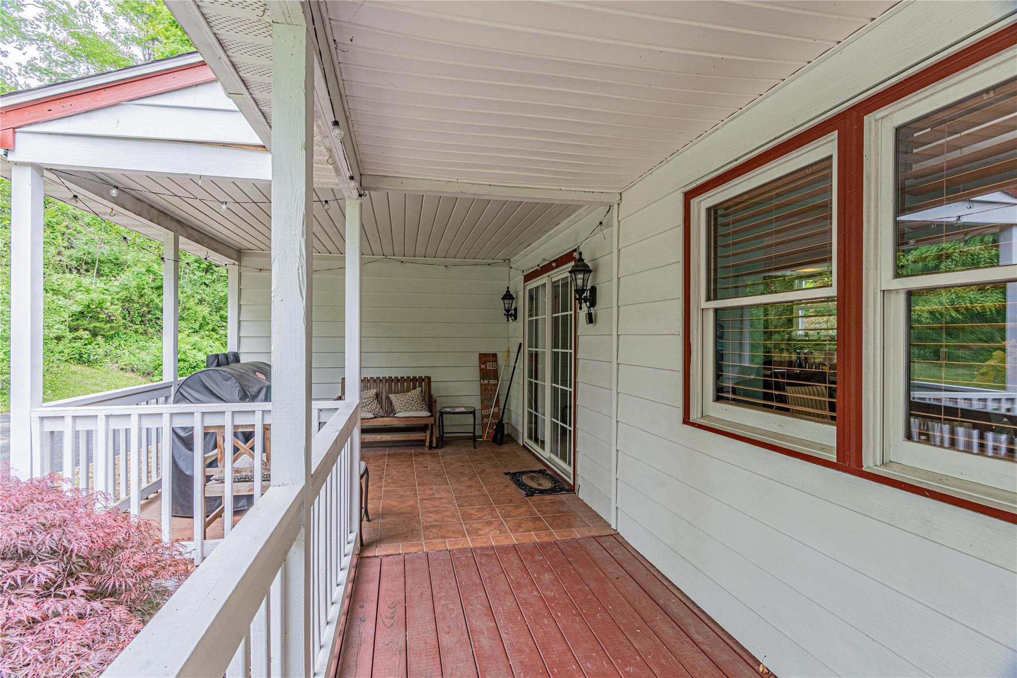 6 Swain Drive, Pleasant Valley, NY 12569