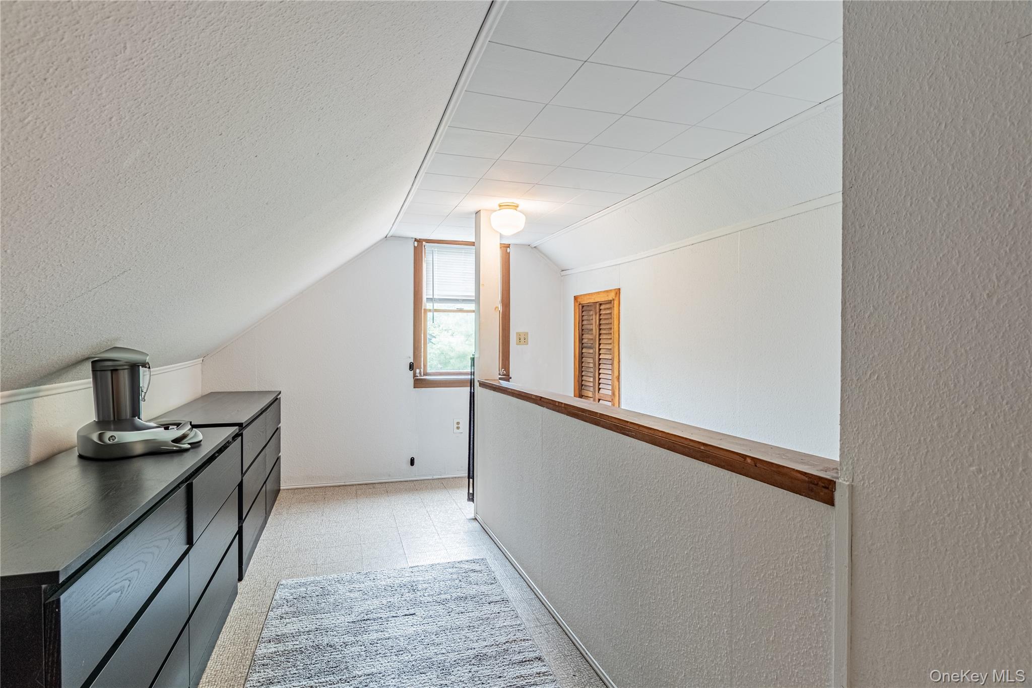 6 Swain Drive, Pleasant Valley, NY 12569