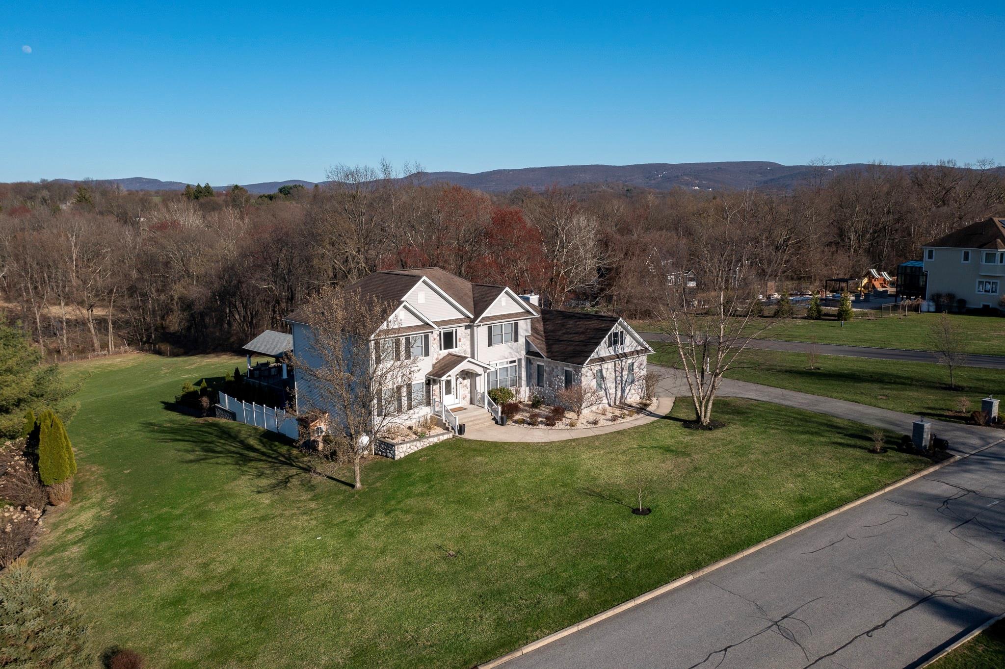 107 Denniston Drive, New Windsor, NY 12553