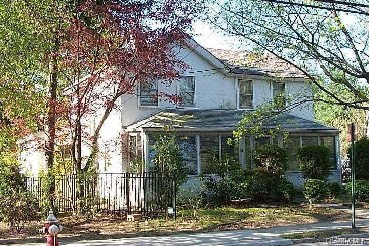 58-64 Steamboat Road, Great Neck, NY 11024