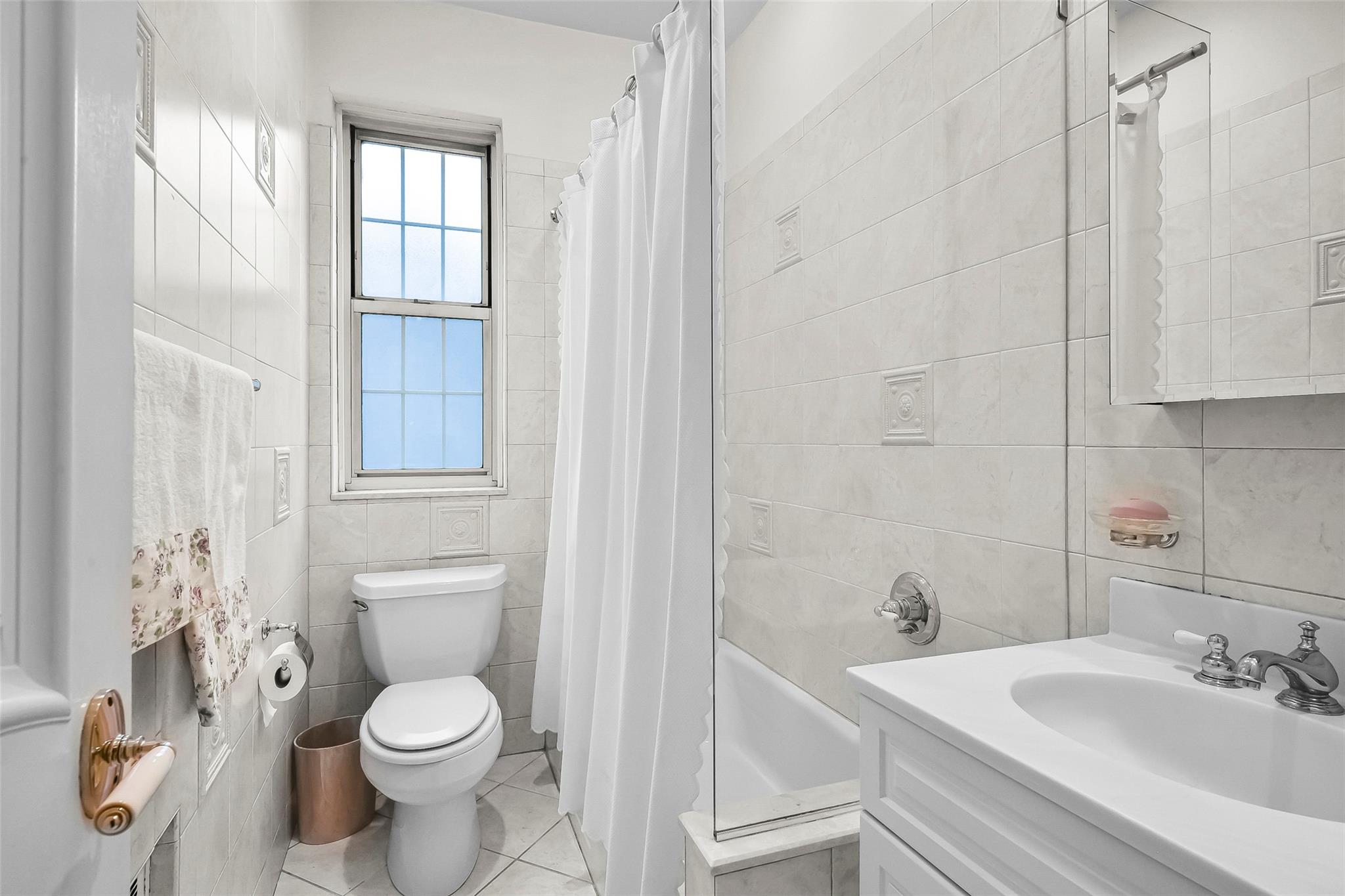 16 N Chatsworth Avenue # 45, Larchmont, NY 10538