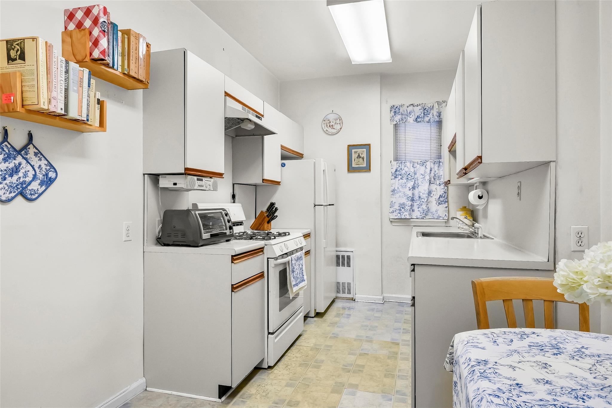 16 N Chatsworth Avenue # 45, Larchmont, NY 10538