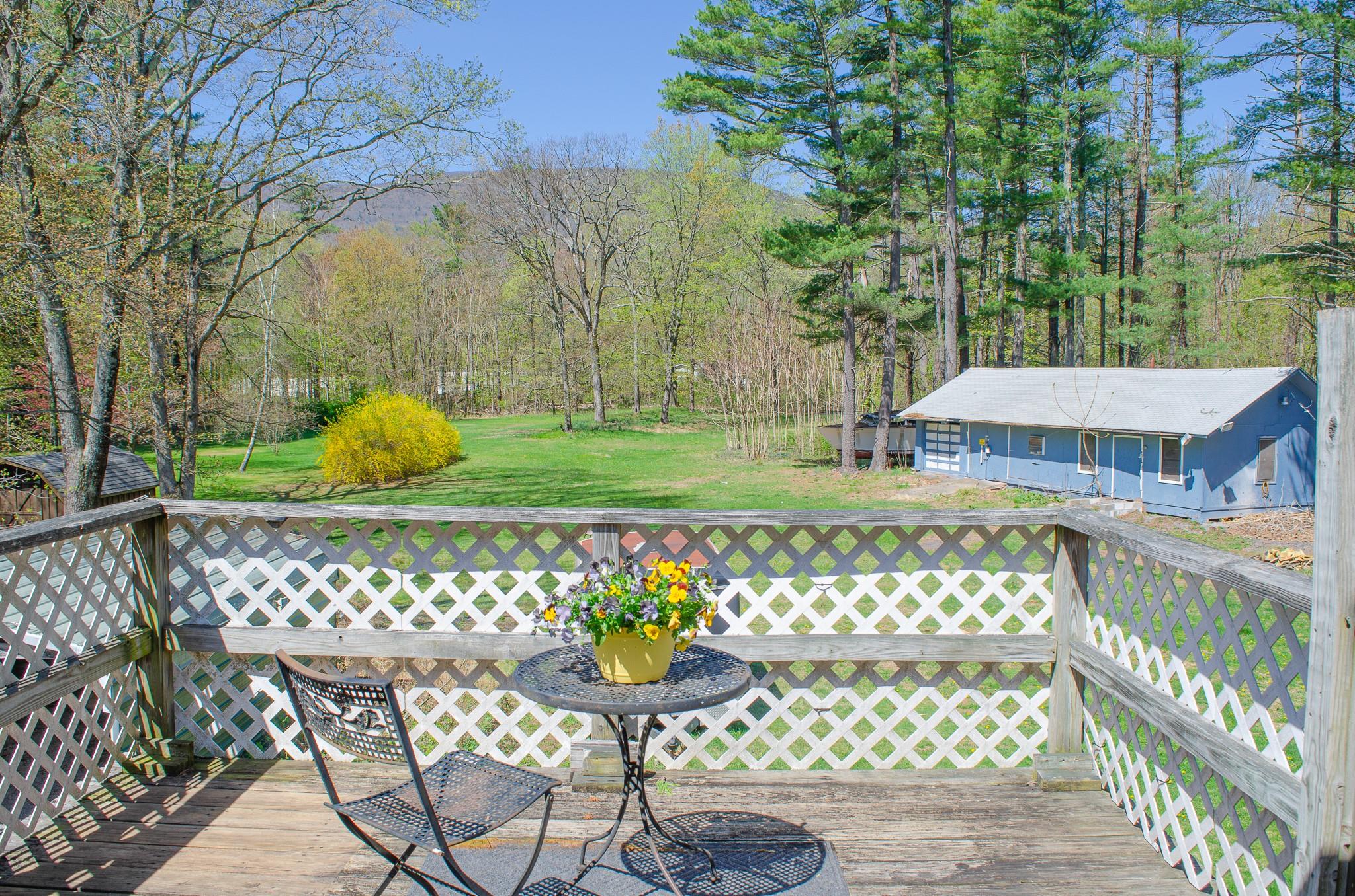 32 Valk Road, Saugerties, NY 12477